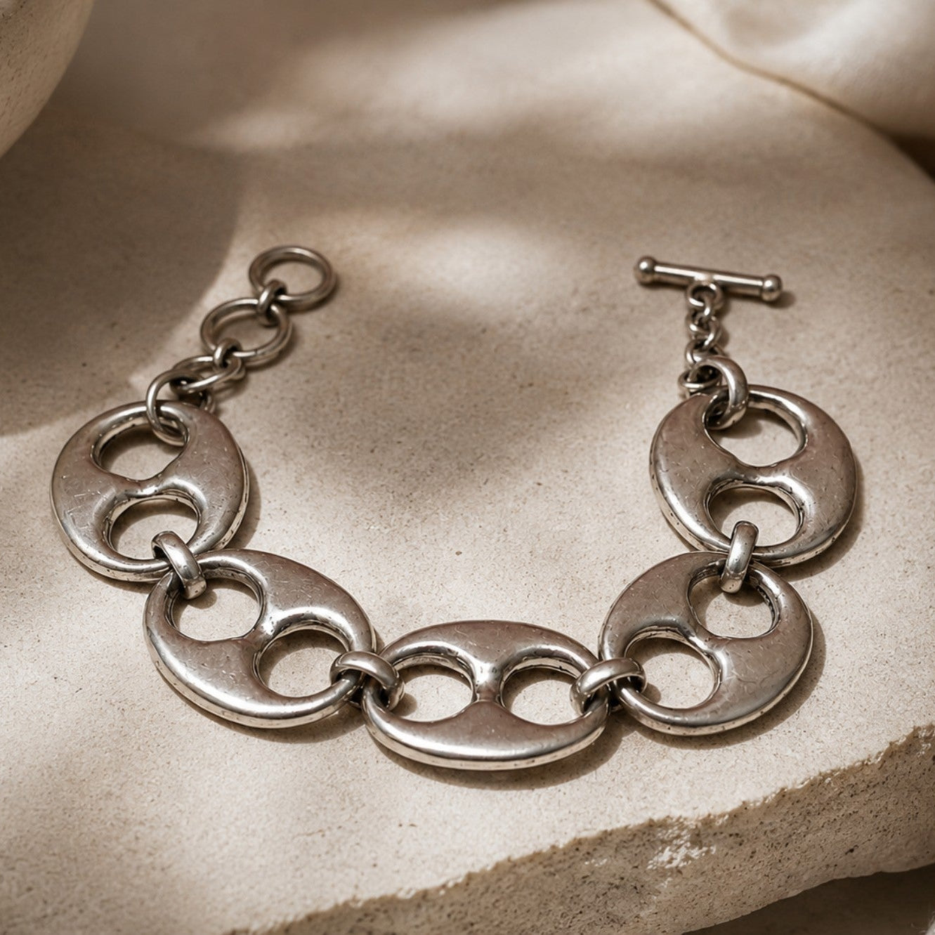 Halo Loop Bracelet