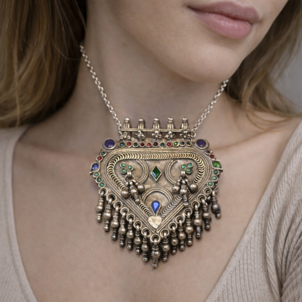 TRADITIONAL TRIANGULAR SILVER PENDANT