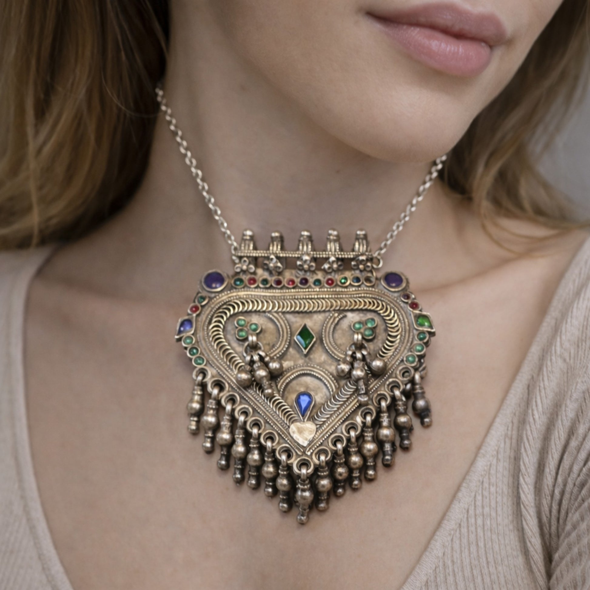 TRADITIONAL TRIANGULAR SILVER PENDANT
