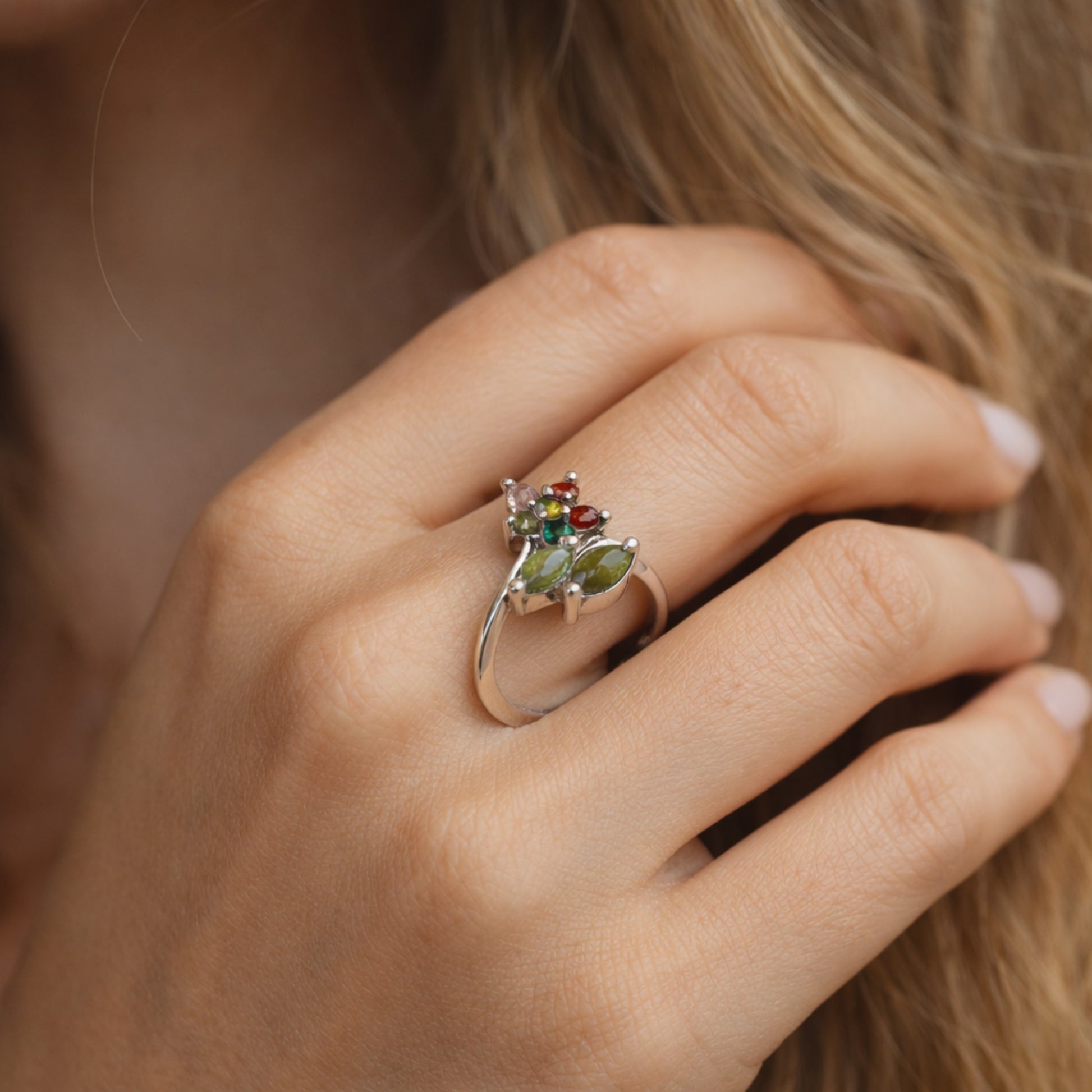 SILVER RING WITH MULTICOLOURED GEMSTONES