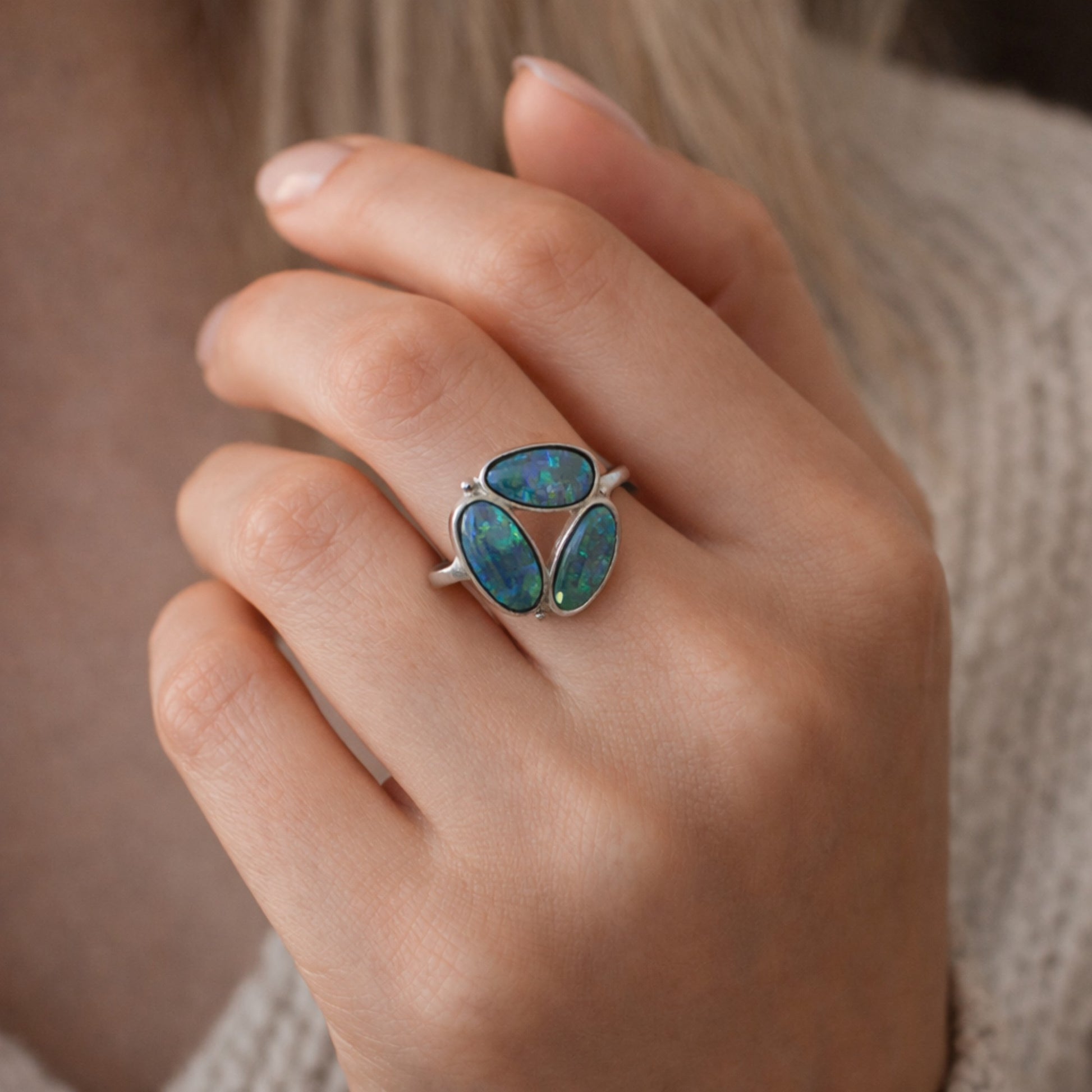 SILVER RING WITH AUSTRALIAN BLUE OPAL