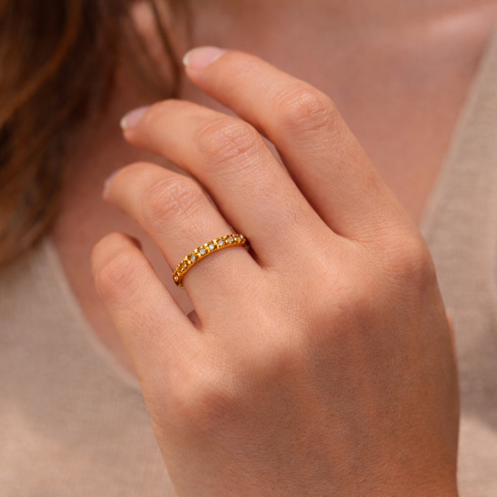 SILVER BAND STUDDED WITH YELLOW TOPAZ