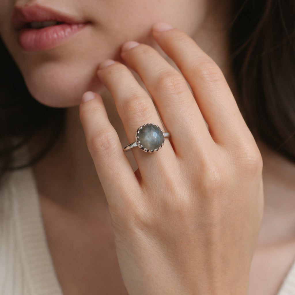 SILVER RING STUDDED WITH LABRADORITE