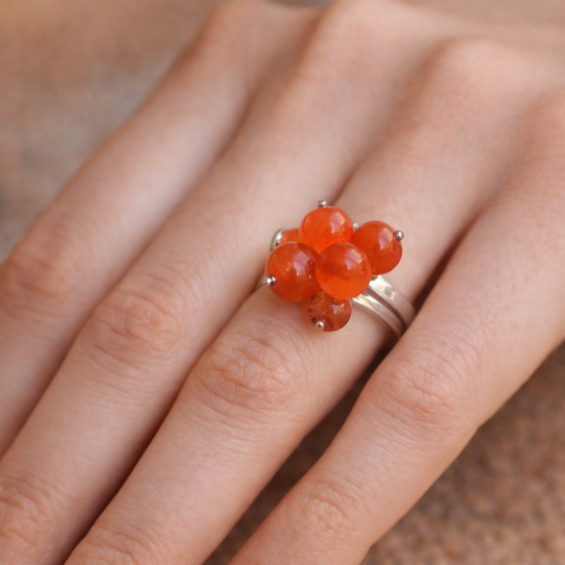 SILVER RING STUDDED WITH AGATE BALLS