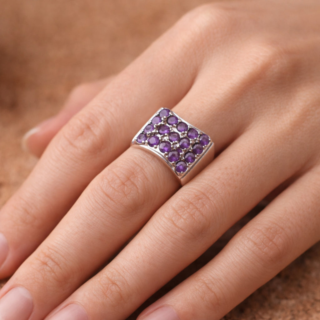 SILVER RING WITH A CLUSTER OF AMETHYSTS