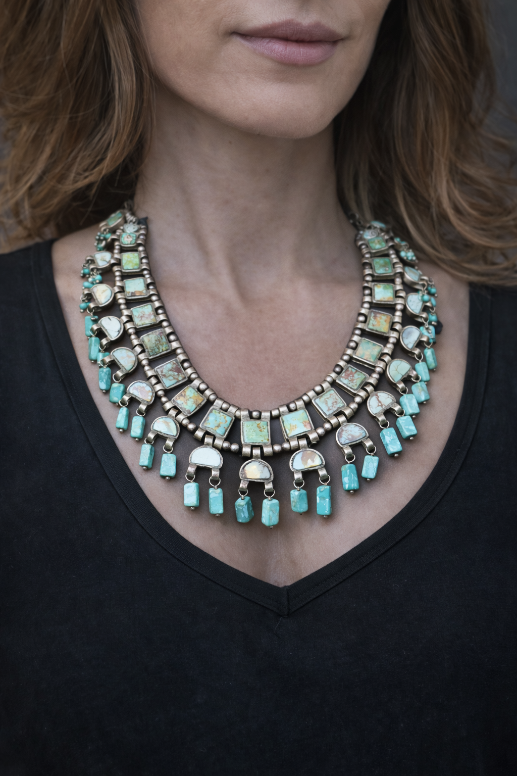 SILVER NECKLACE WITH TURQUOISE STONES , HALF MOON ACCENTS AND TURQUOISE BEEDS