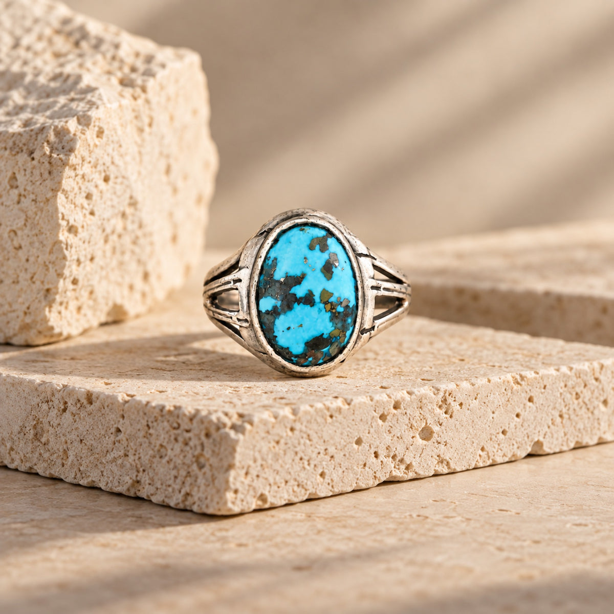 SILVER RING WITH AN OVAL IRANI TURQUOISE