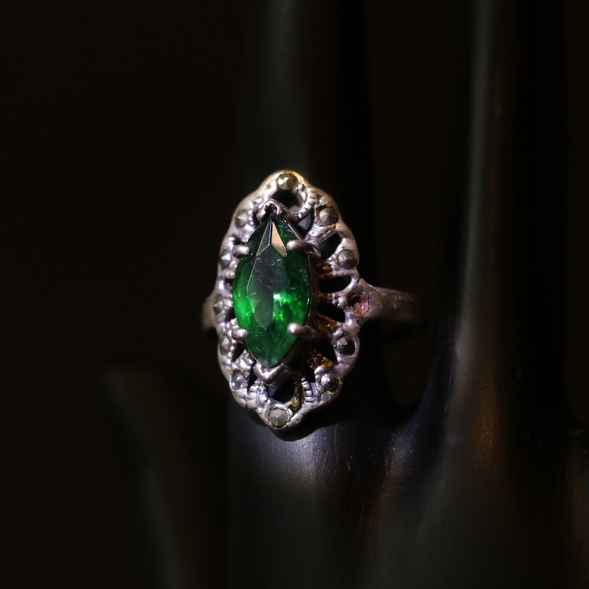 SILVER RING WITH GREEN GEMSTONE AND MARCASITE STONES