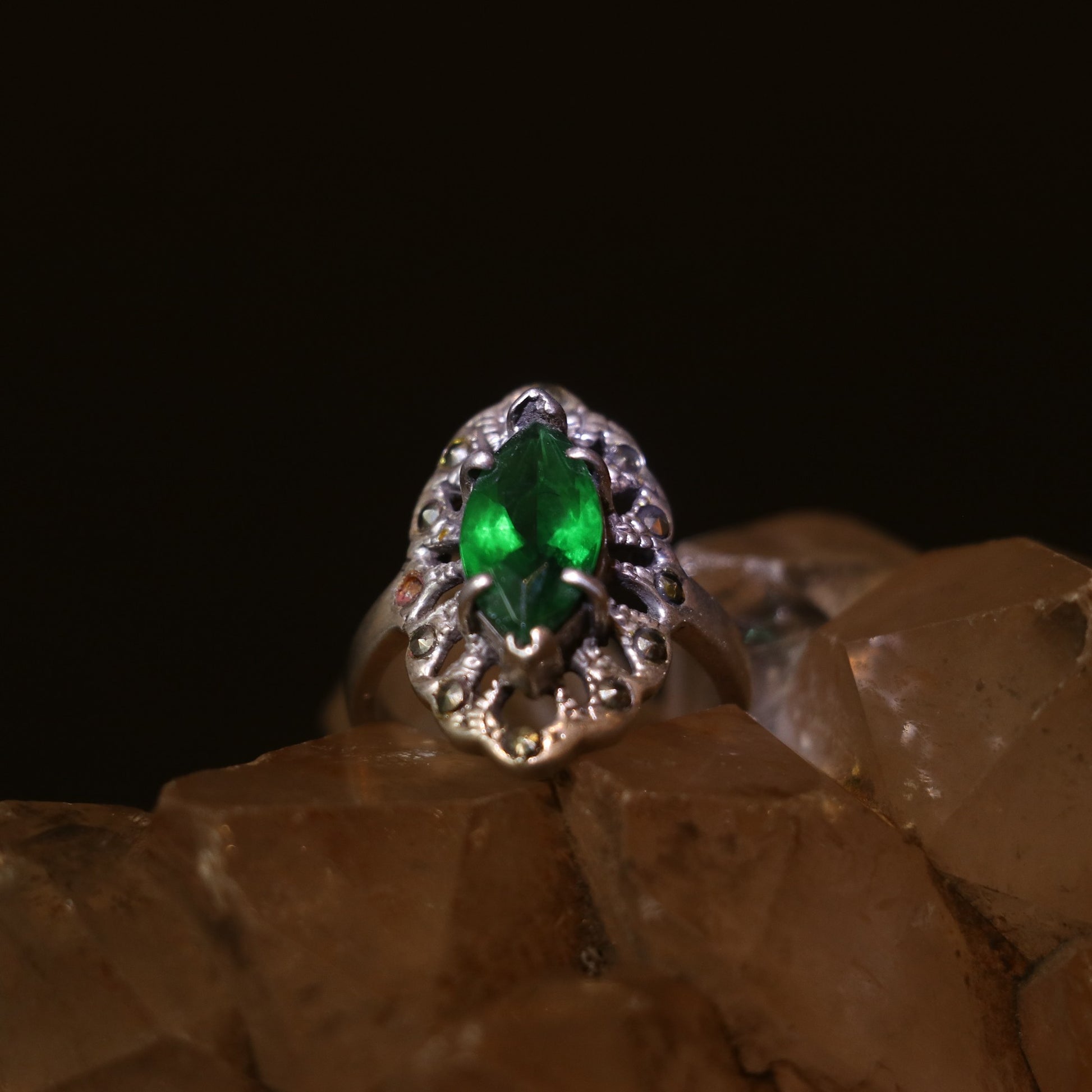 SILVER RING WITH GREEN GEMSTONE AND MARCASITE STONES