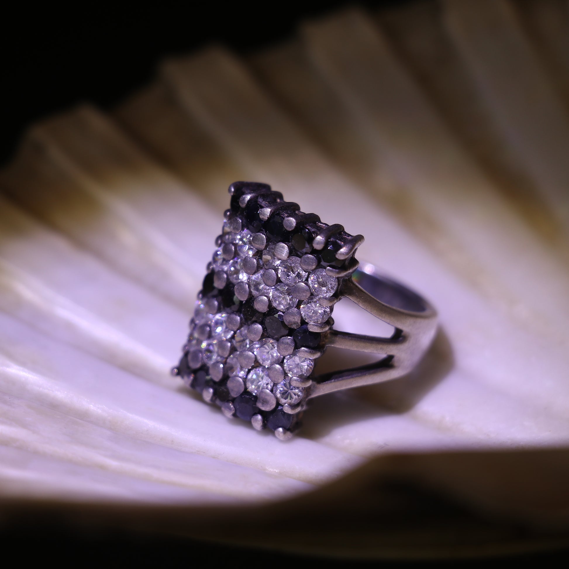 SILVER RING WITH WHITE ZIRCONS