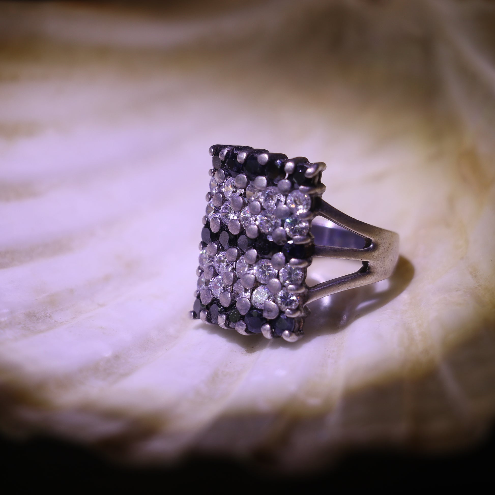 SILVER RING WITH WHITE ZIRCONS