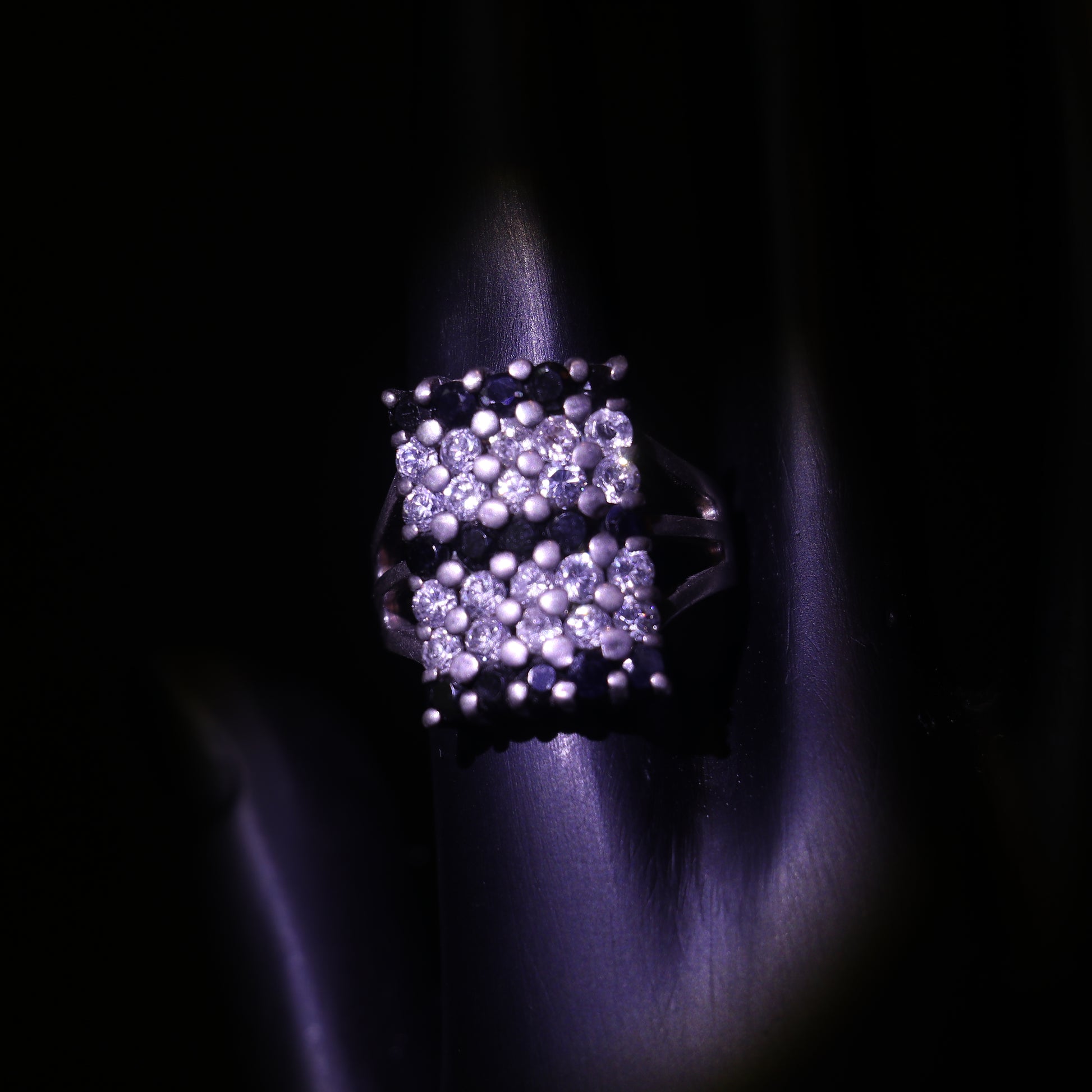 SILVER RING WITH WHITE ZIRCONS