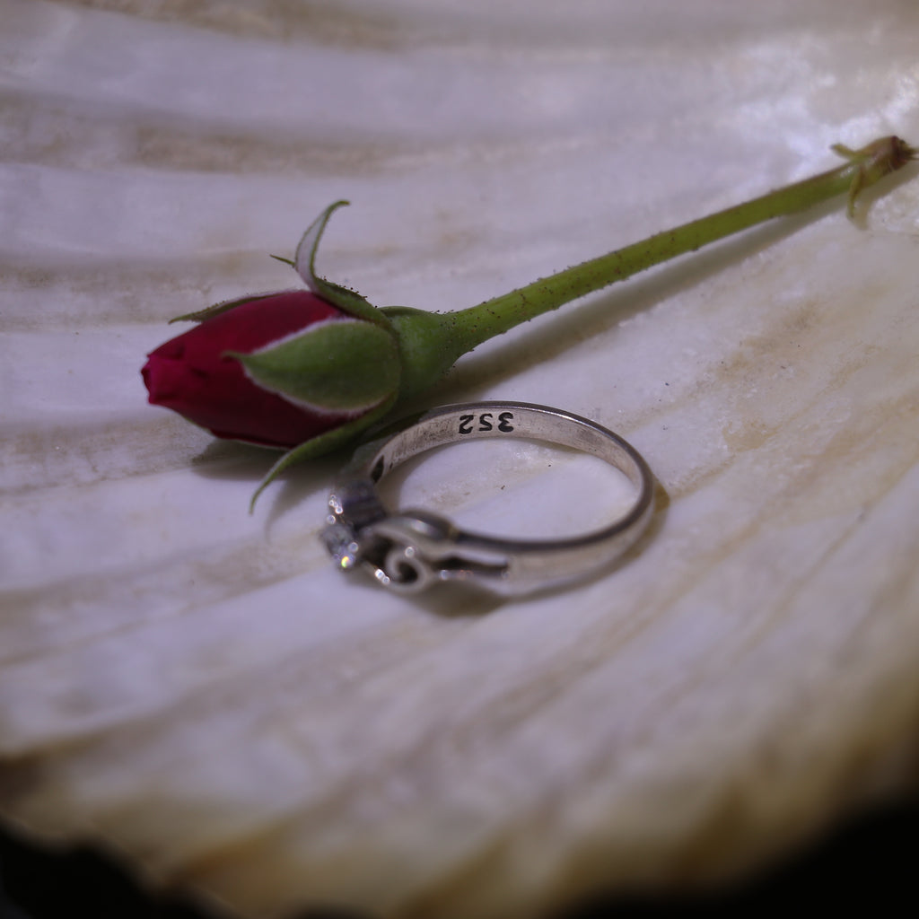 SILVER DESIGNER RING WITH ZIRCON