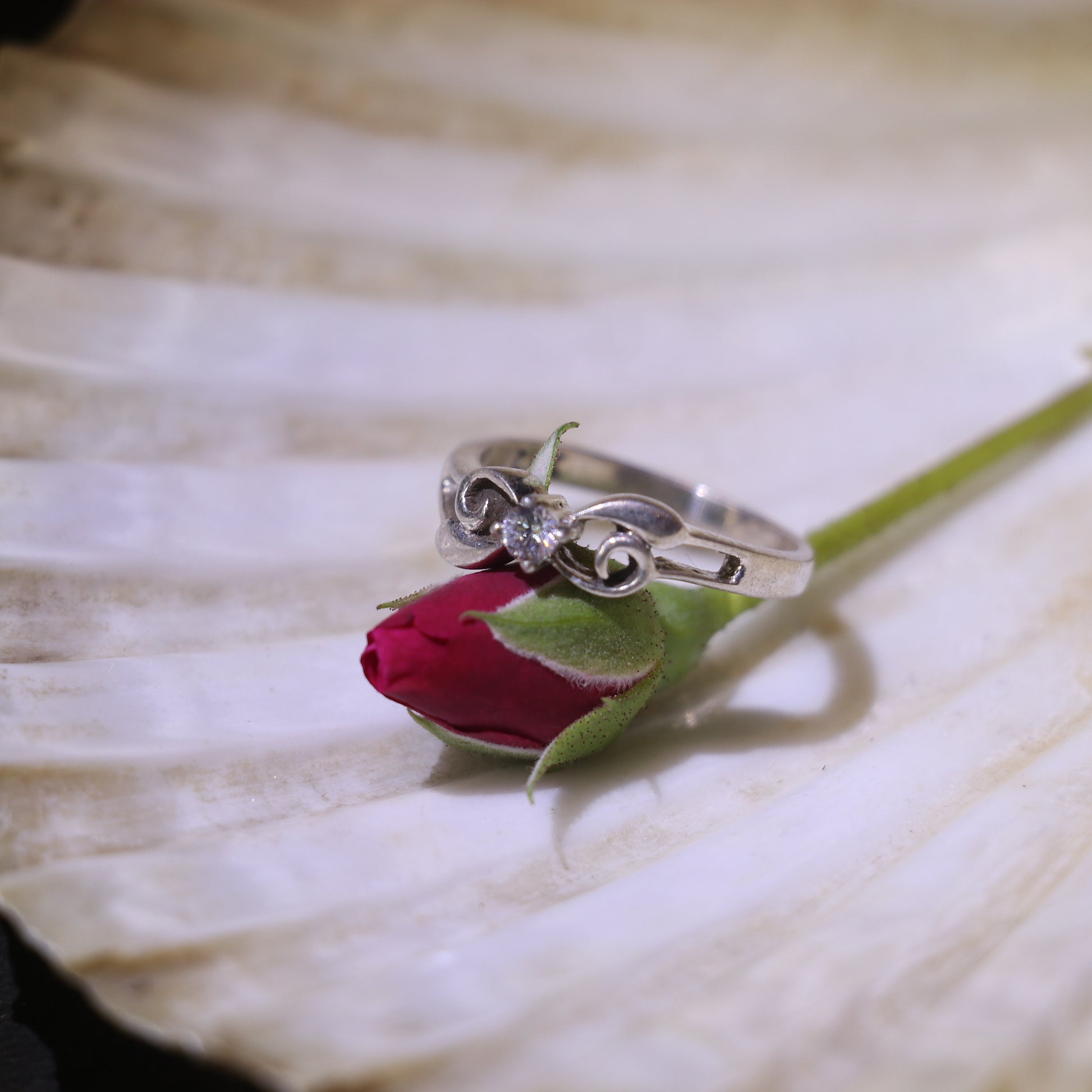 SILVER DESIGNER RING WITH ZIRCON