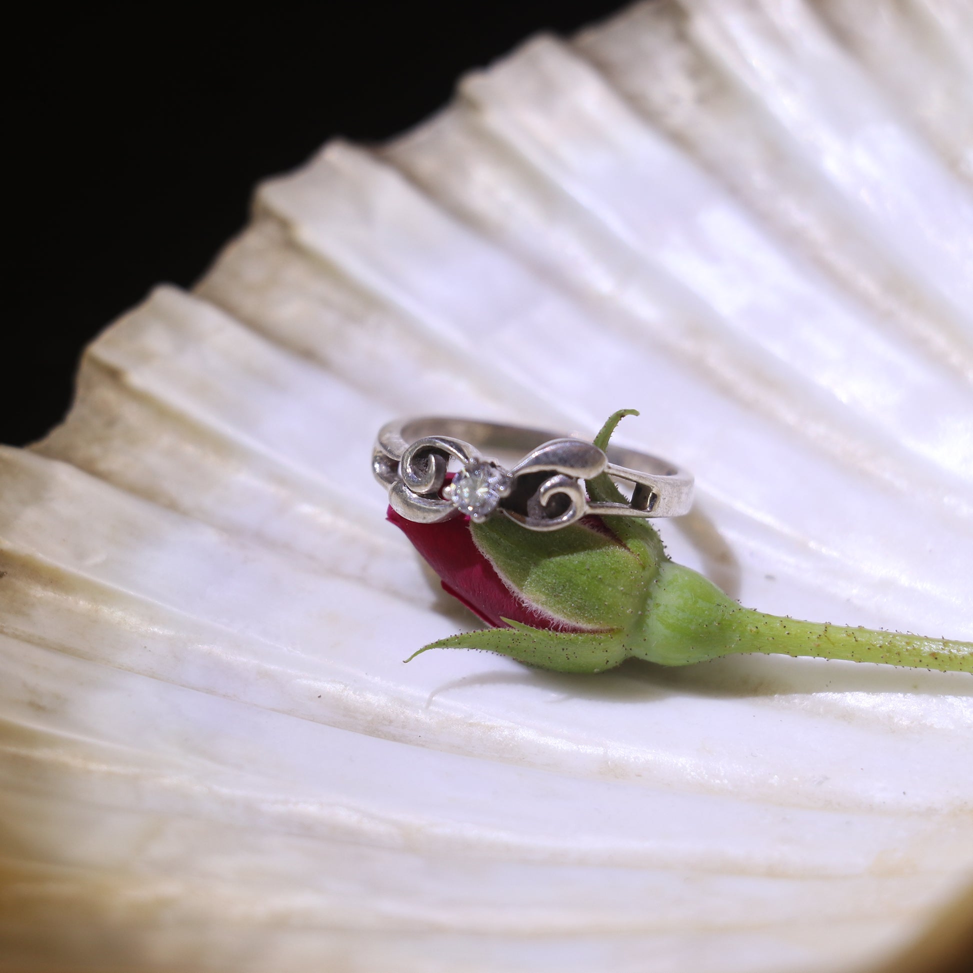 SILVER DESIGNER RING WITH ZIRCON