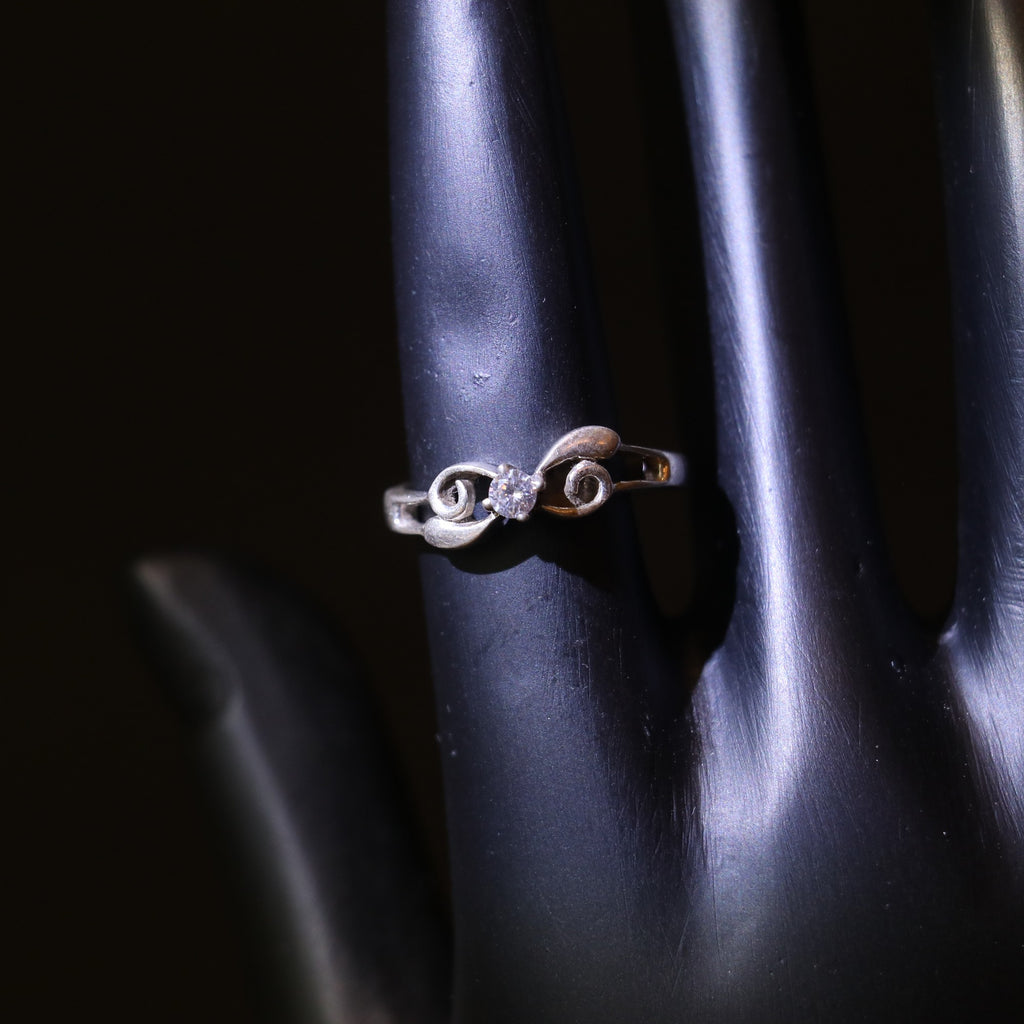 SILVER DESIGNER RING WITH ZIRCON