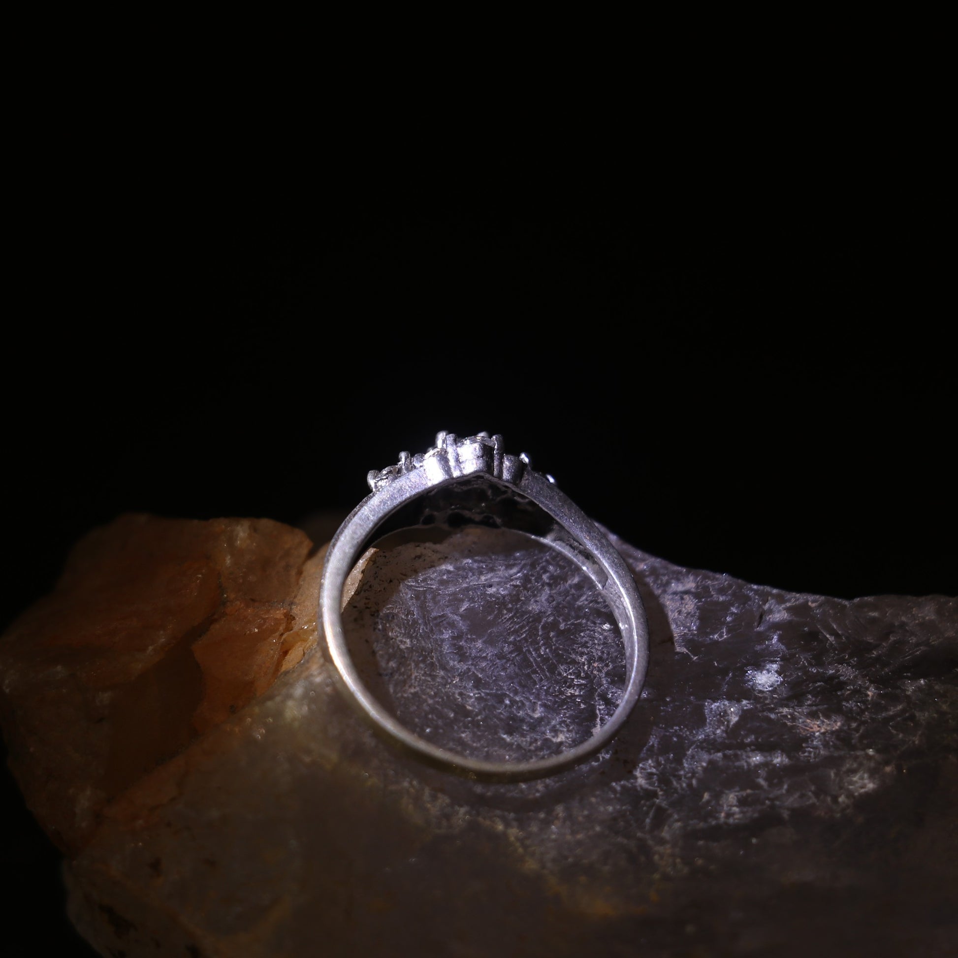 SILVER RING WITH CLUSTERED ZIRCONS