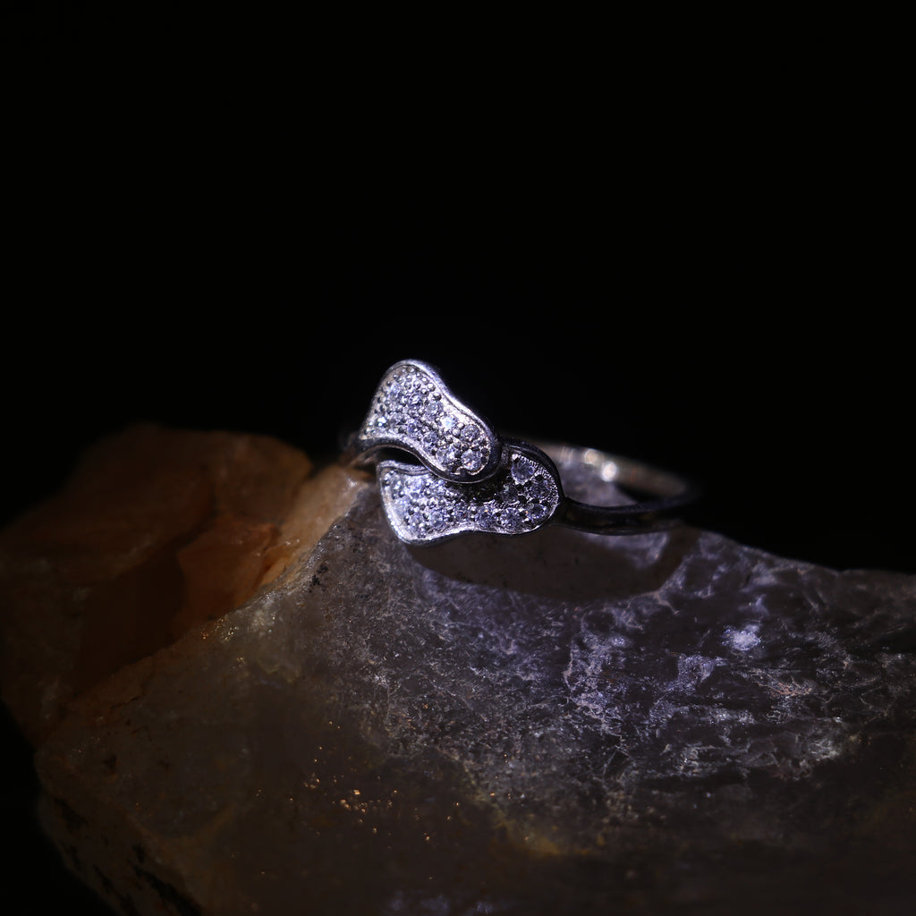 SILVER RING WITH CLUSTERED ZIRCONS