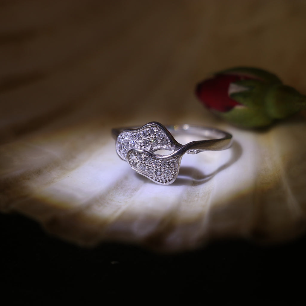 SILVER RING WITH CLUSTERED ZIRCONS