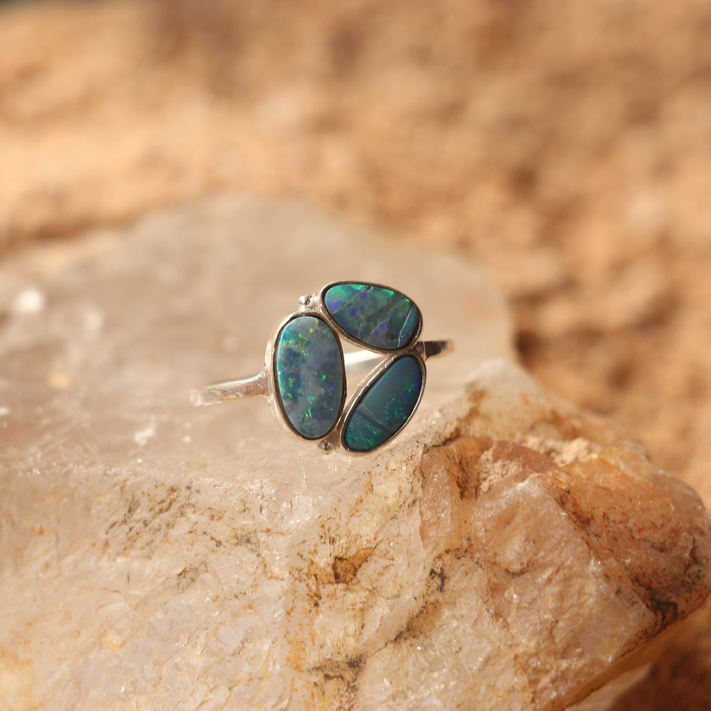 SILVER RING WITH AUSTRALIAN BLUE OPAL