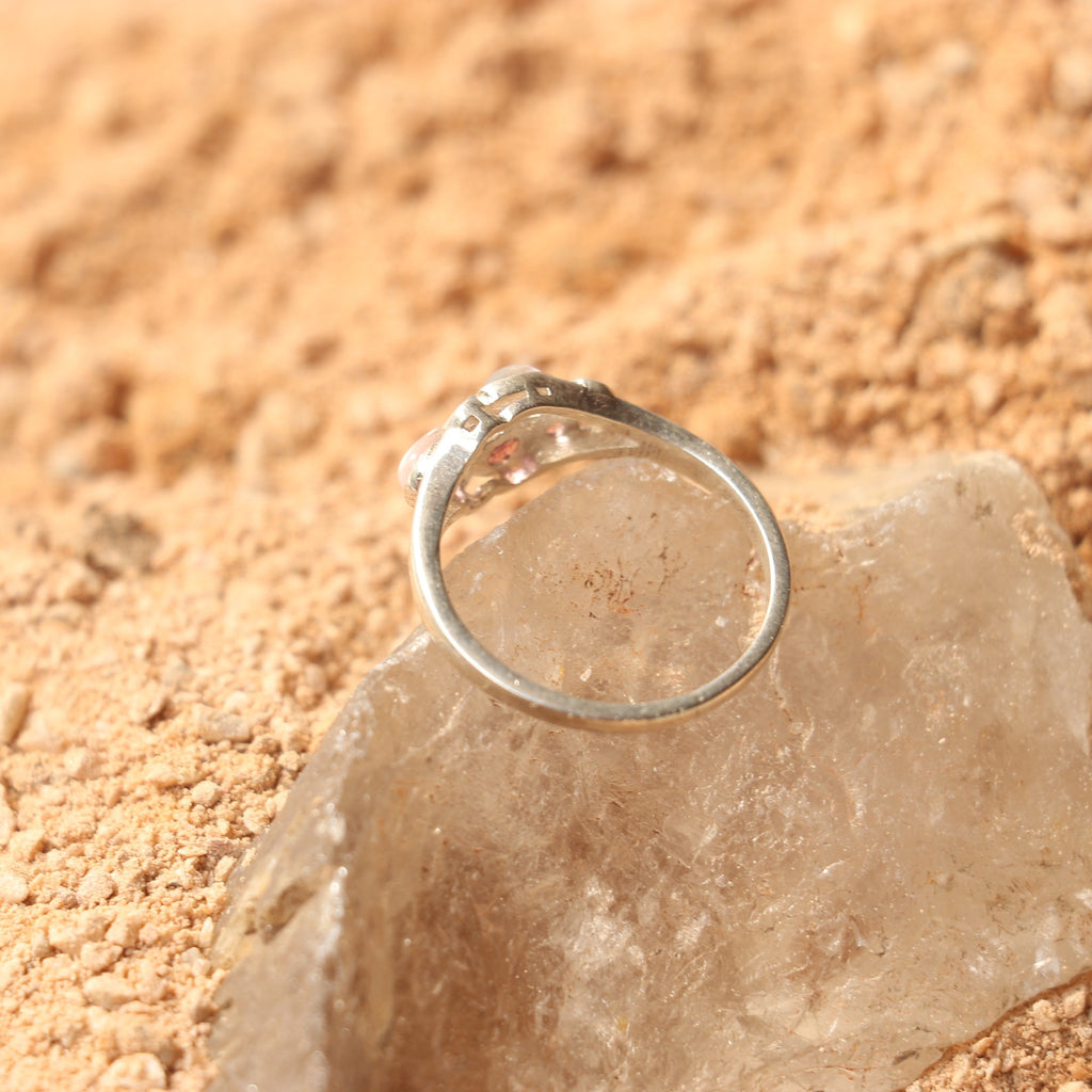 SILVER RING WITH MOONSTONE AND GARNET