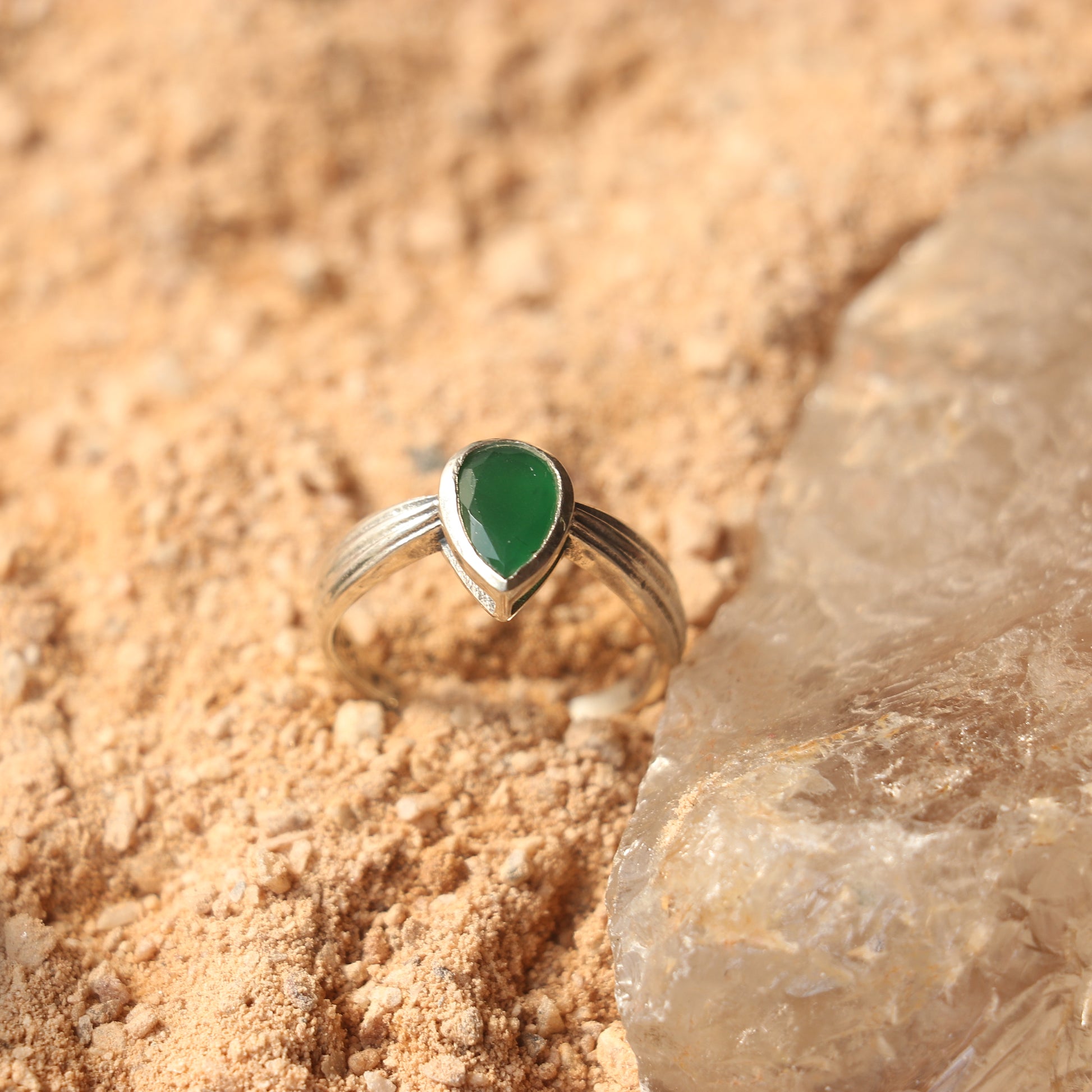 SILVER RING WITH GREEN ONYX