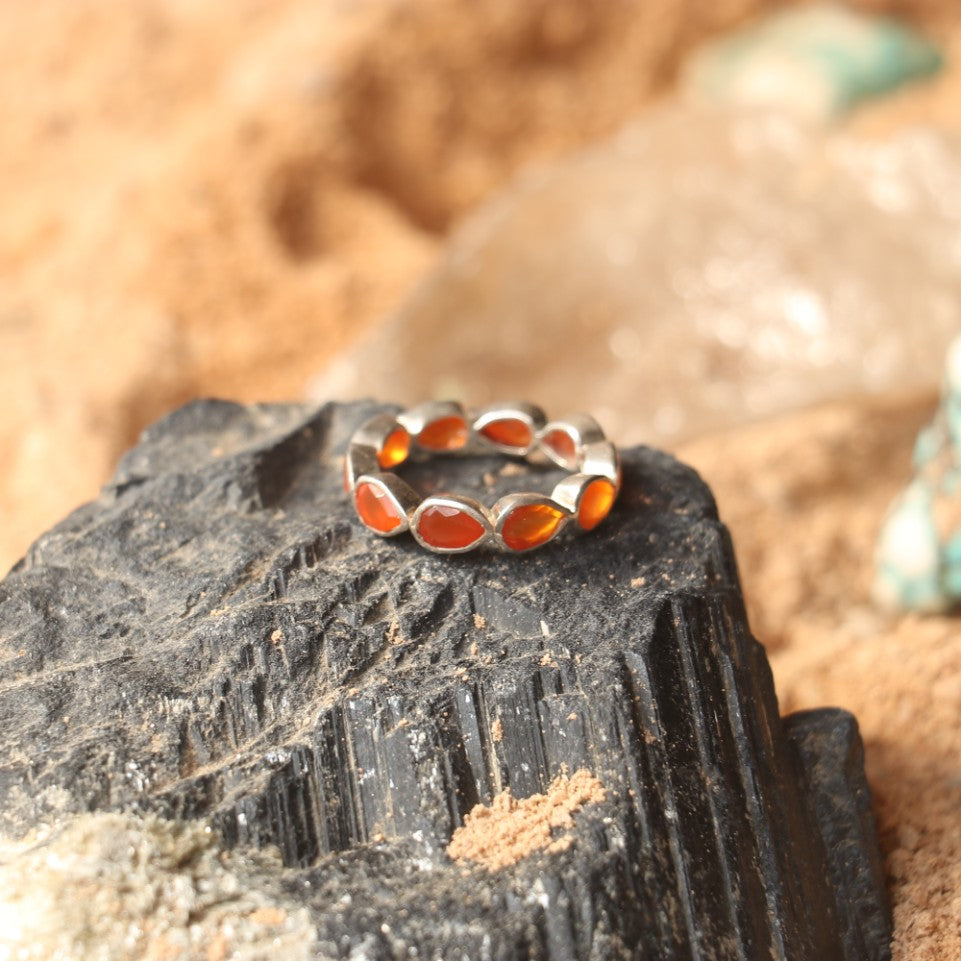 SILVER BAND WITH ORANGE AGATE