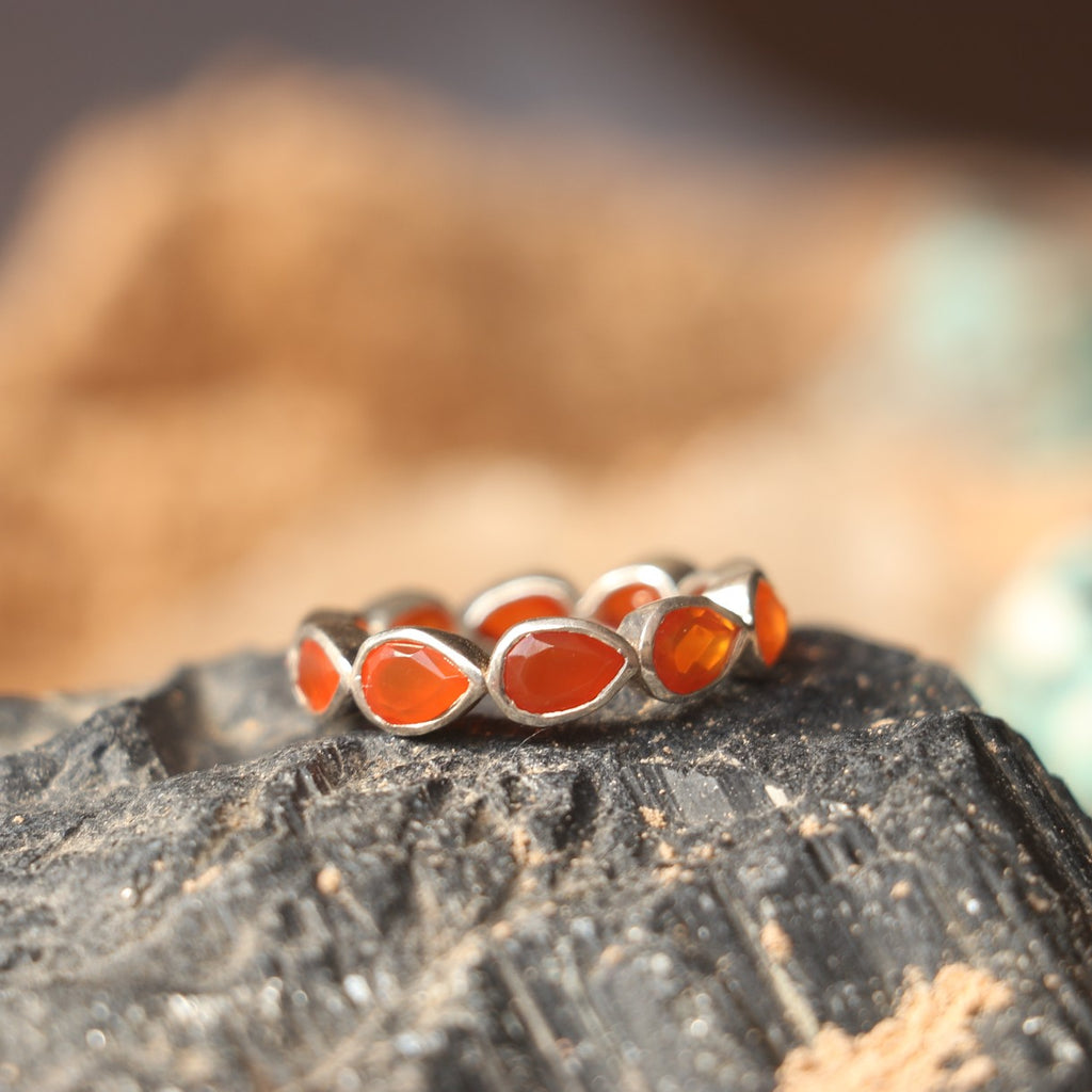 SILVER BAND WITH ORANGE AGATE