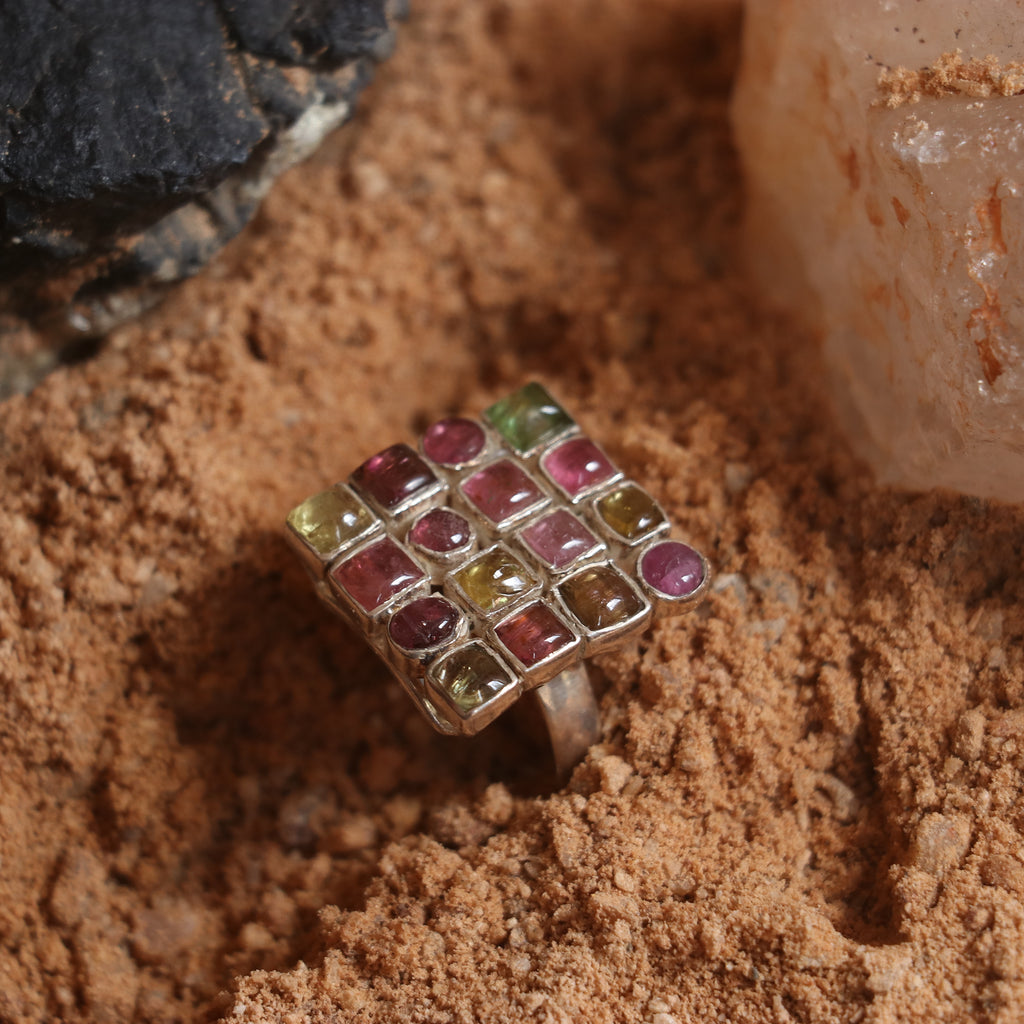 TOURMALINE STUDDED SILVER RING