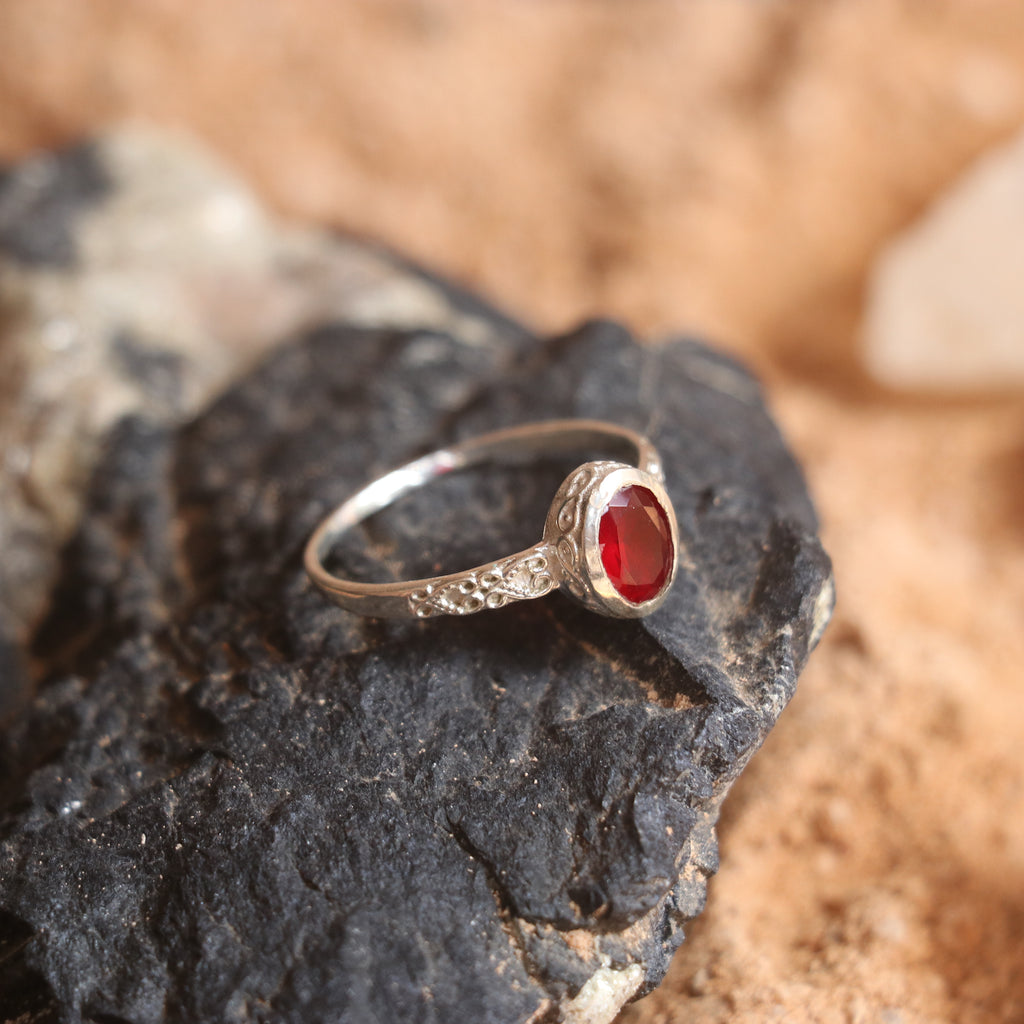 SILVER RING STUDDED WITH BANGKOK RUBY