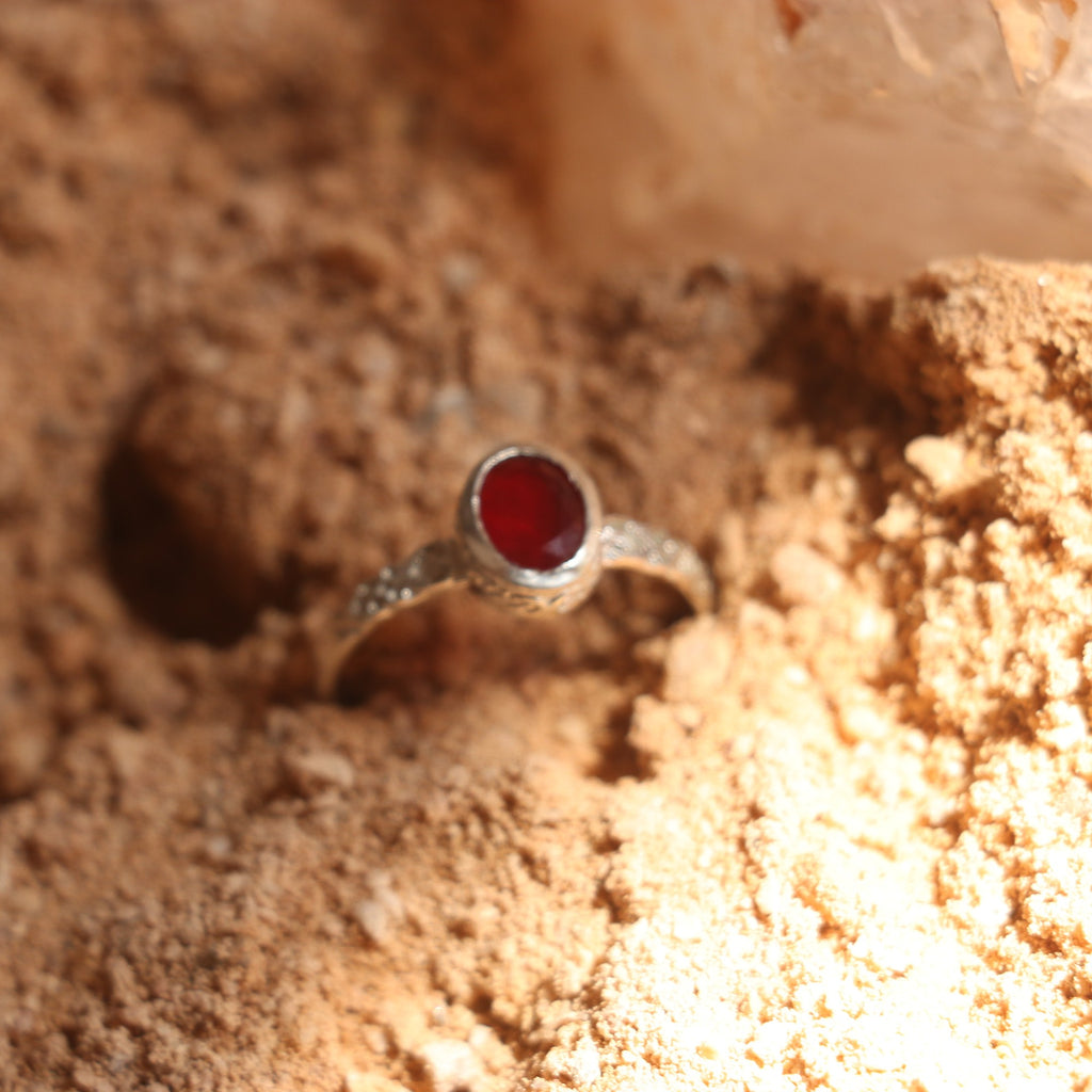SILVER RING STUDDED WITH BANGKOK RUBY