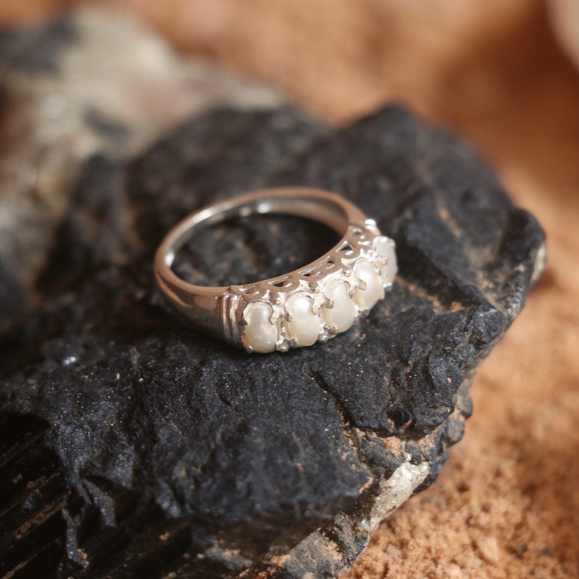 SILVER BAND STUDDED WITH NATURAL PEARLS