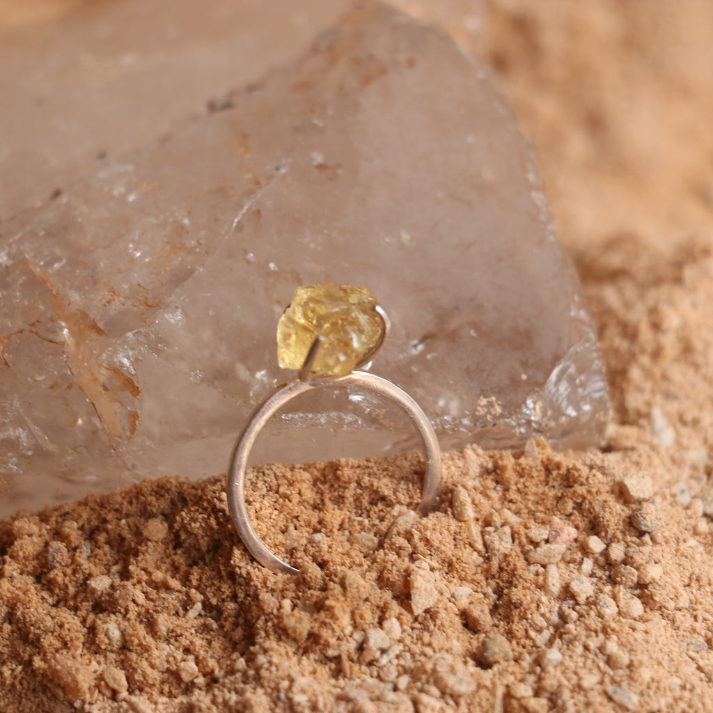 SILVER RING WITH IRREGULAR GOLDEN TOPAZ