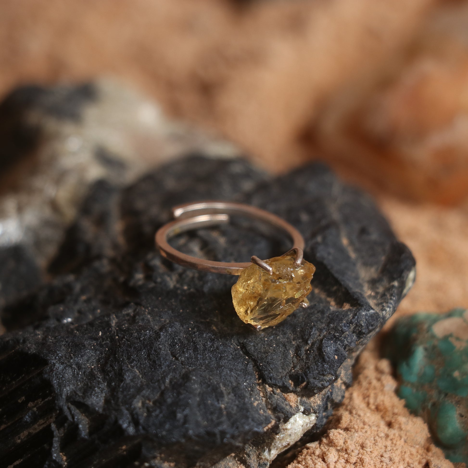 SILVER RING WITH IRREGULAR GOLDEN TOPAZ