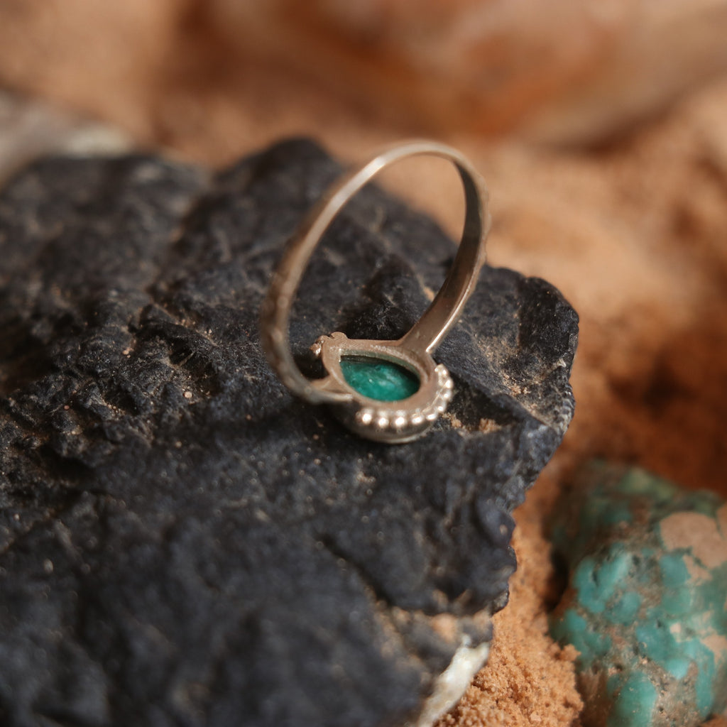 Silver Ring Studded With Teardrop Indian Emerald