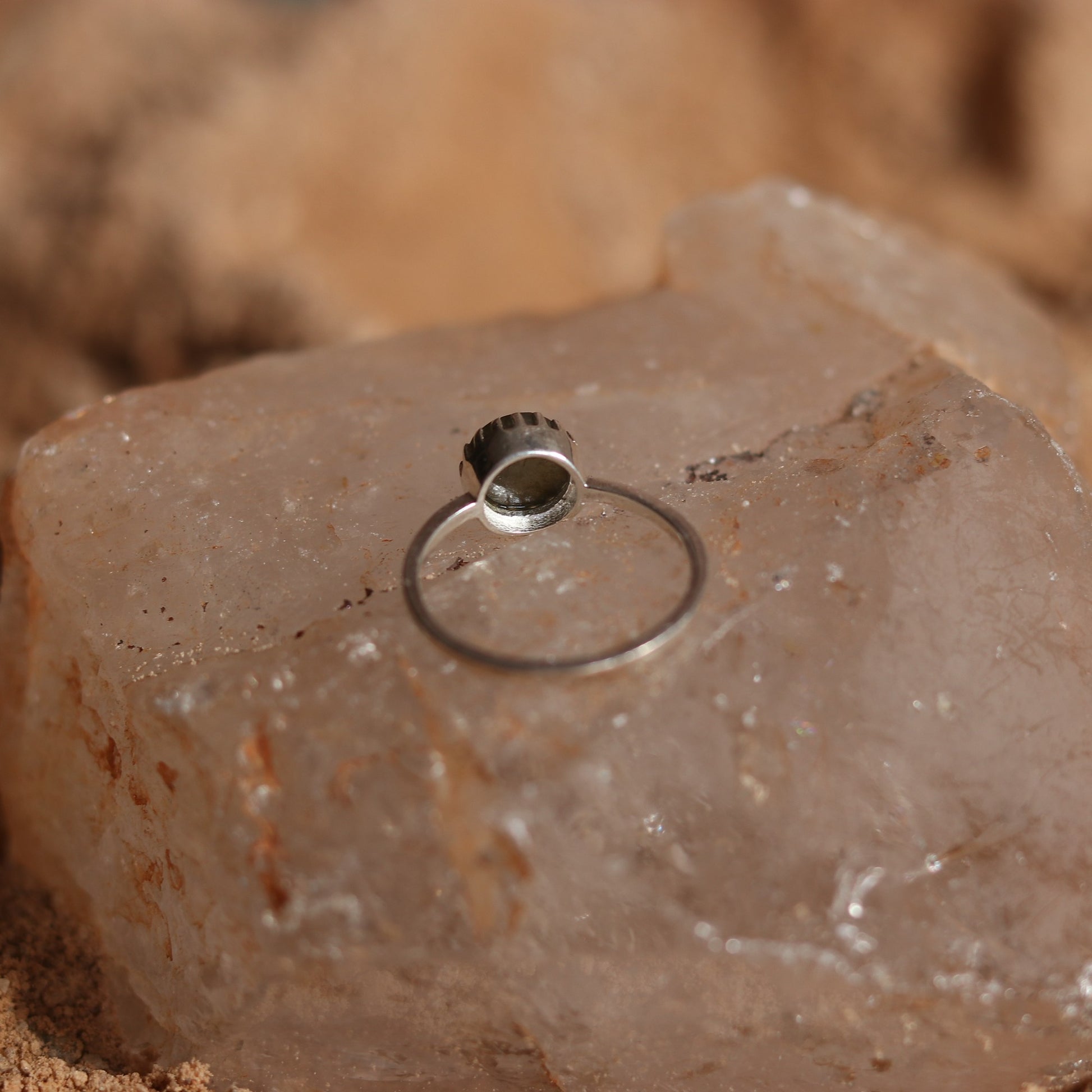 SILVER RING STUDDED WITH LABRADORITE