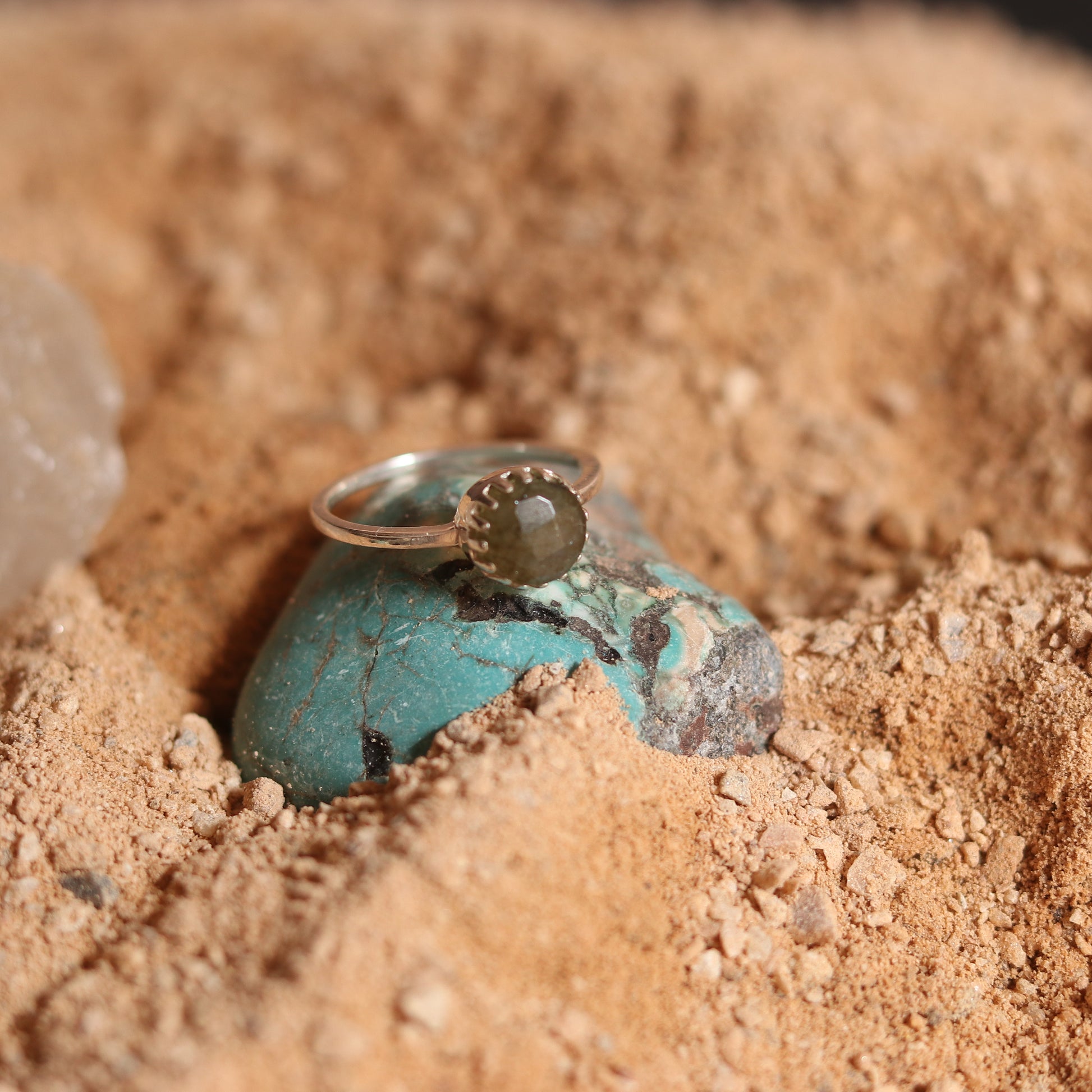 SILVER RING STUDDED WITH LABRADORITE