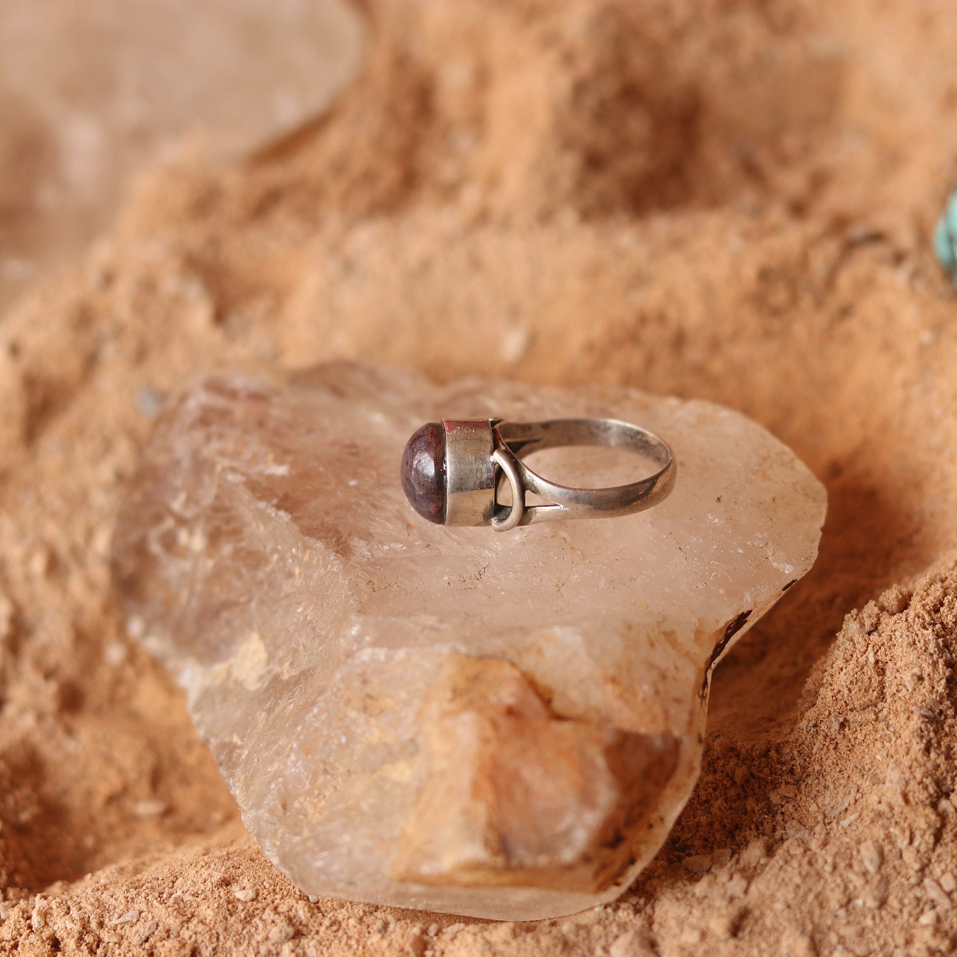 SILVER RING STUDDED WITH STAR RUBY