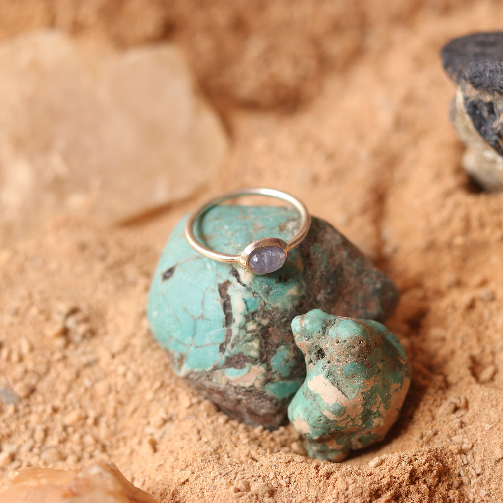 SILVER RING WITH TANZANITE