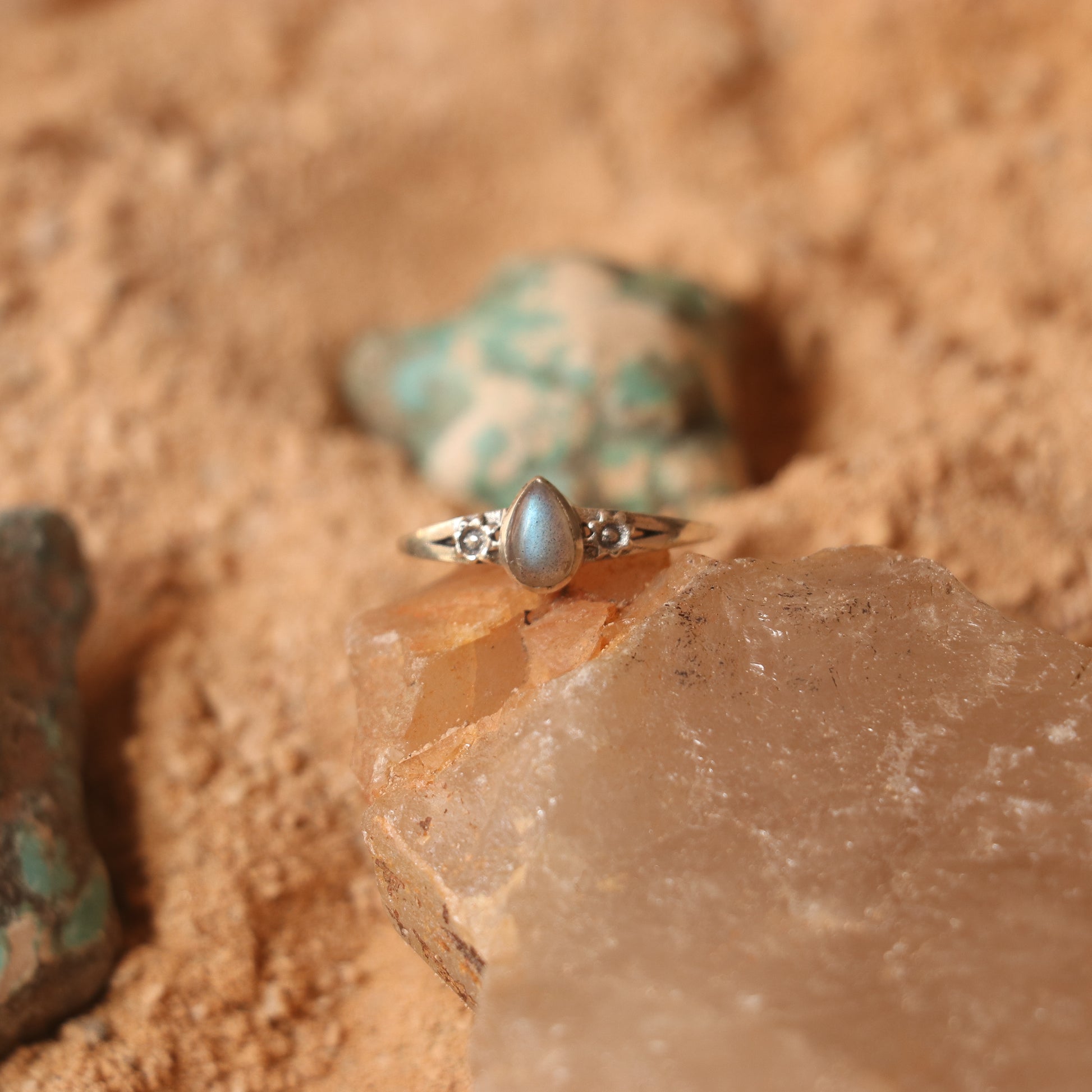 SILVER RING STUDDED WITH LABRADORITE