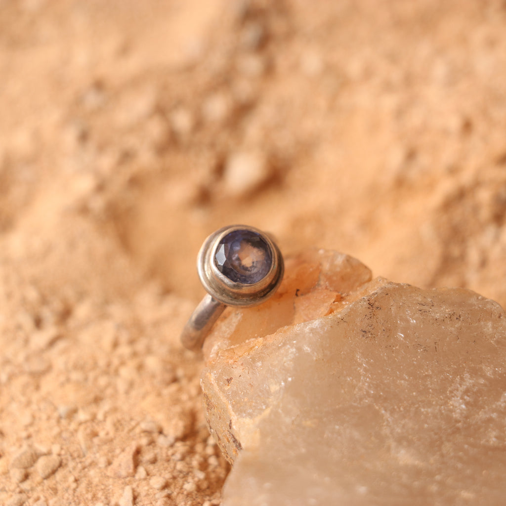SILVER RING STUDDED WITH TANZANITE