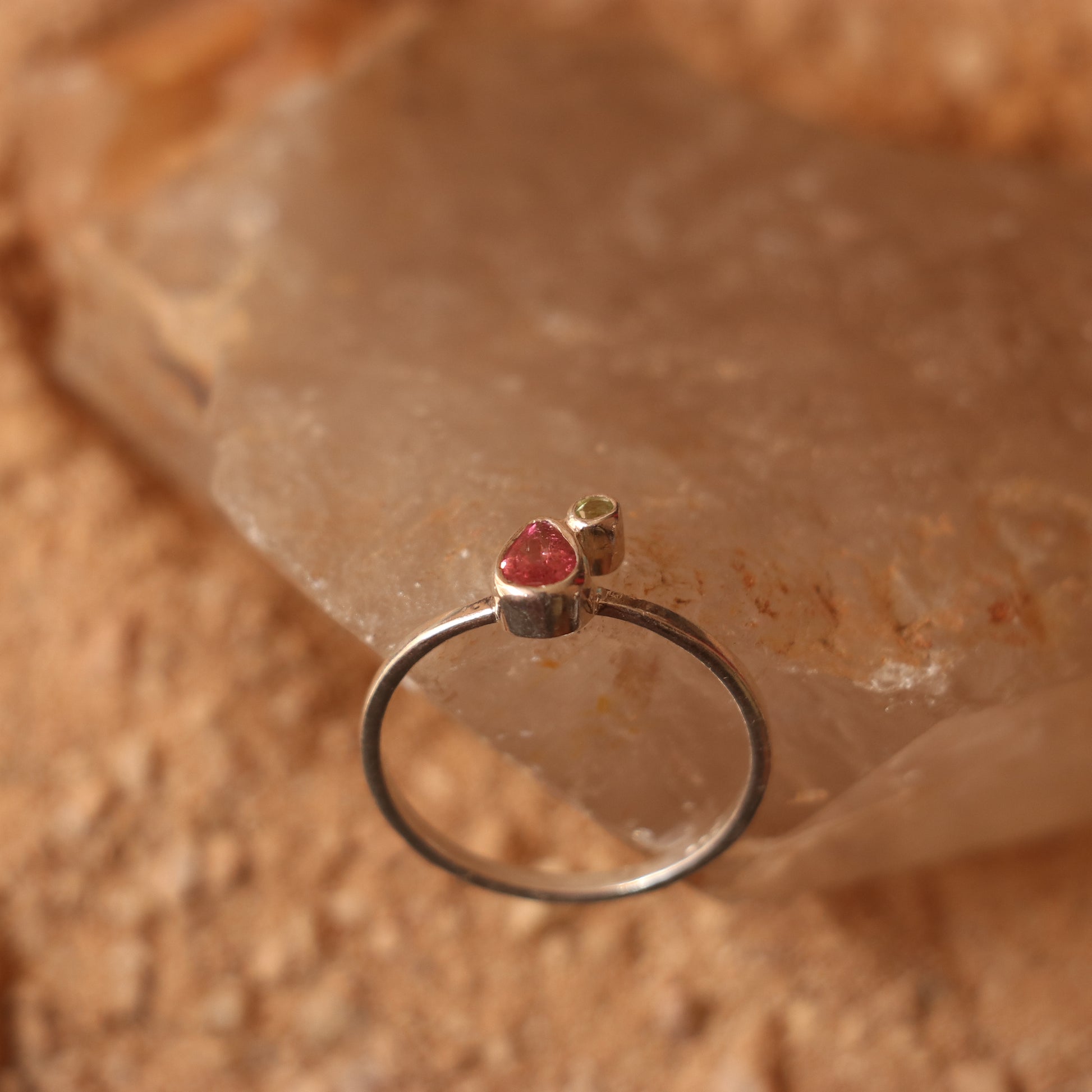 SILVER RING STUDDED WITH YELLOW & PINK TOURMALINE