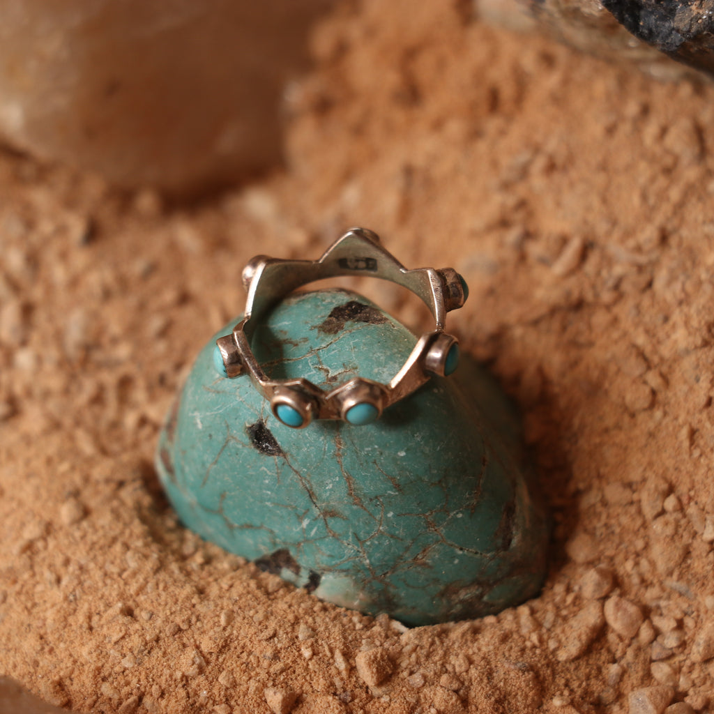 CROWN STYLE SILVER RING WITH TURQUOISE