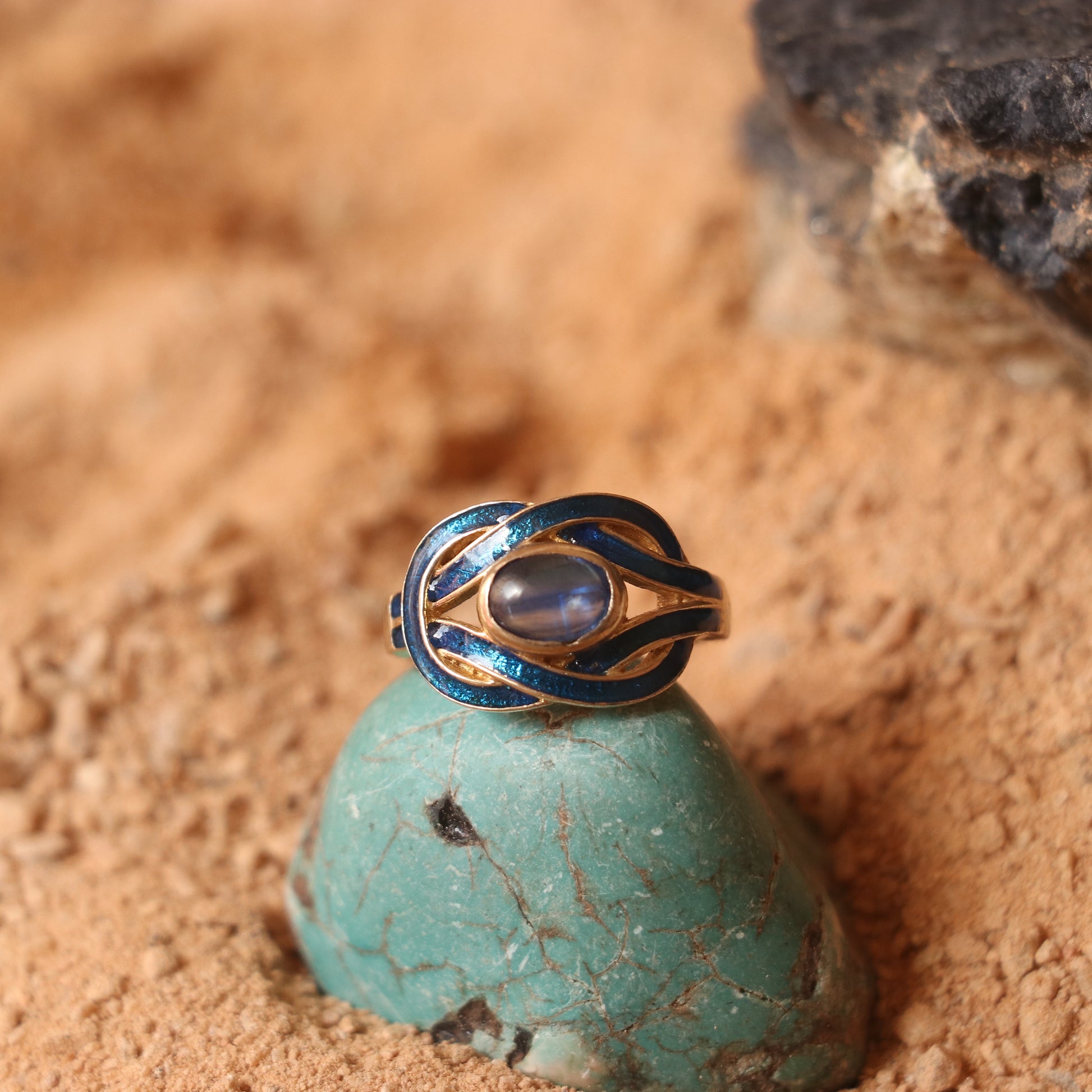 SILVER RING IN GOLD PLATING AND ENAMELED WORK WITH TANZANITE