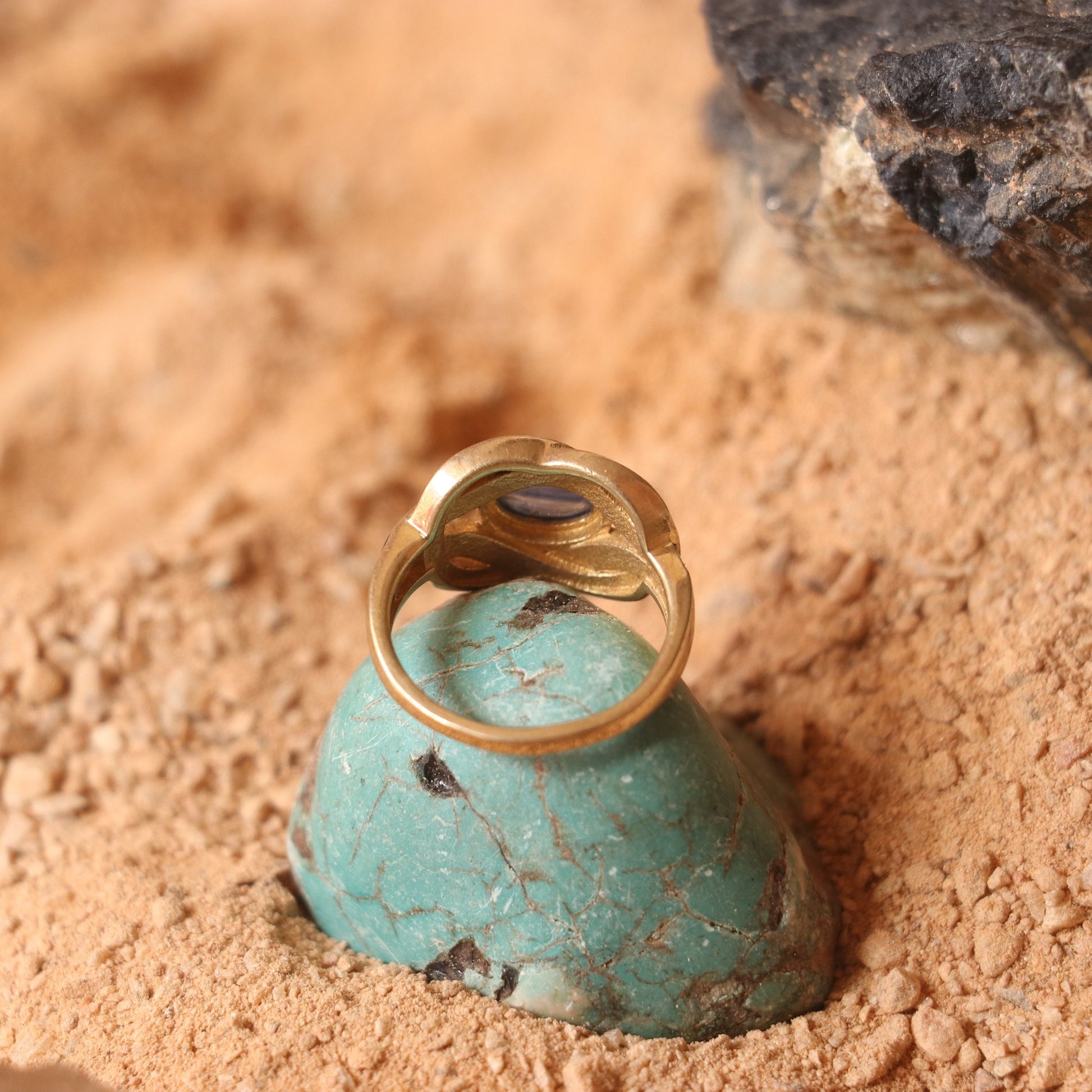 SILVER RING IN GOLD PLATING AND ENAMELED WORK WITH TANZANITE