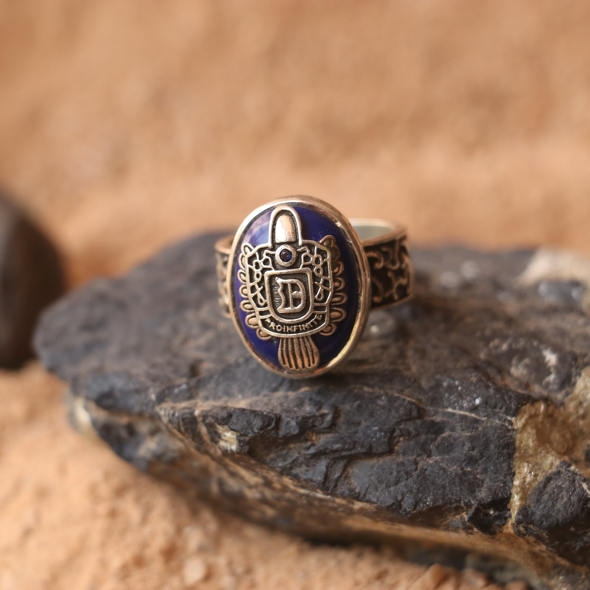 TRIBAL SILVER RING FEATURING A LAPIS LAZULLI STONE