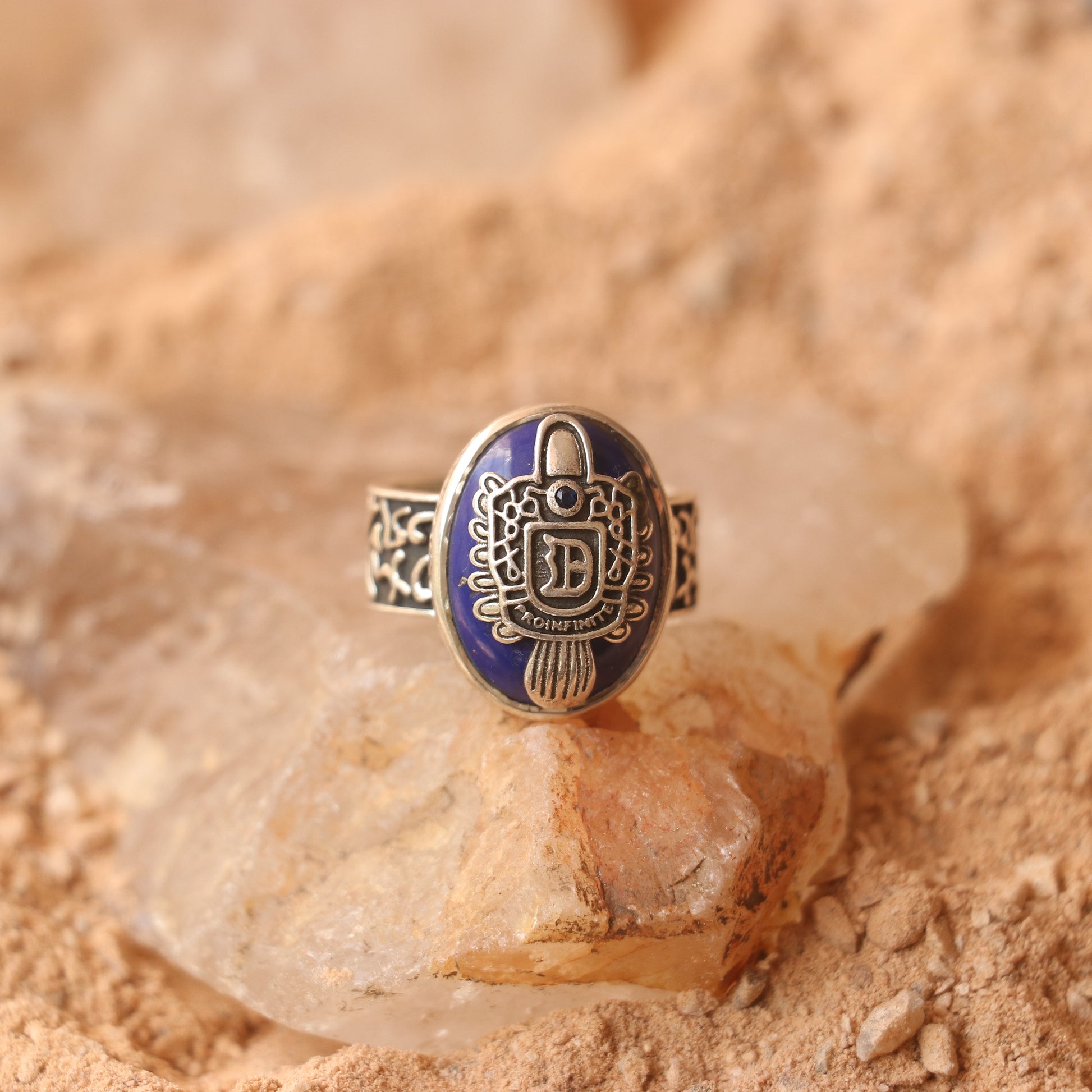 TRIBAL SILVER RING FEATURING A LAPIS LAZULLI STONE