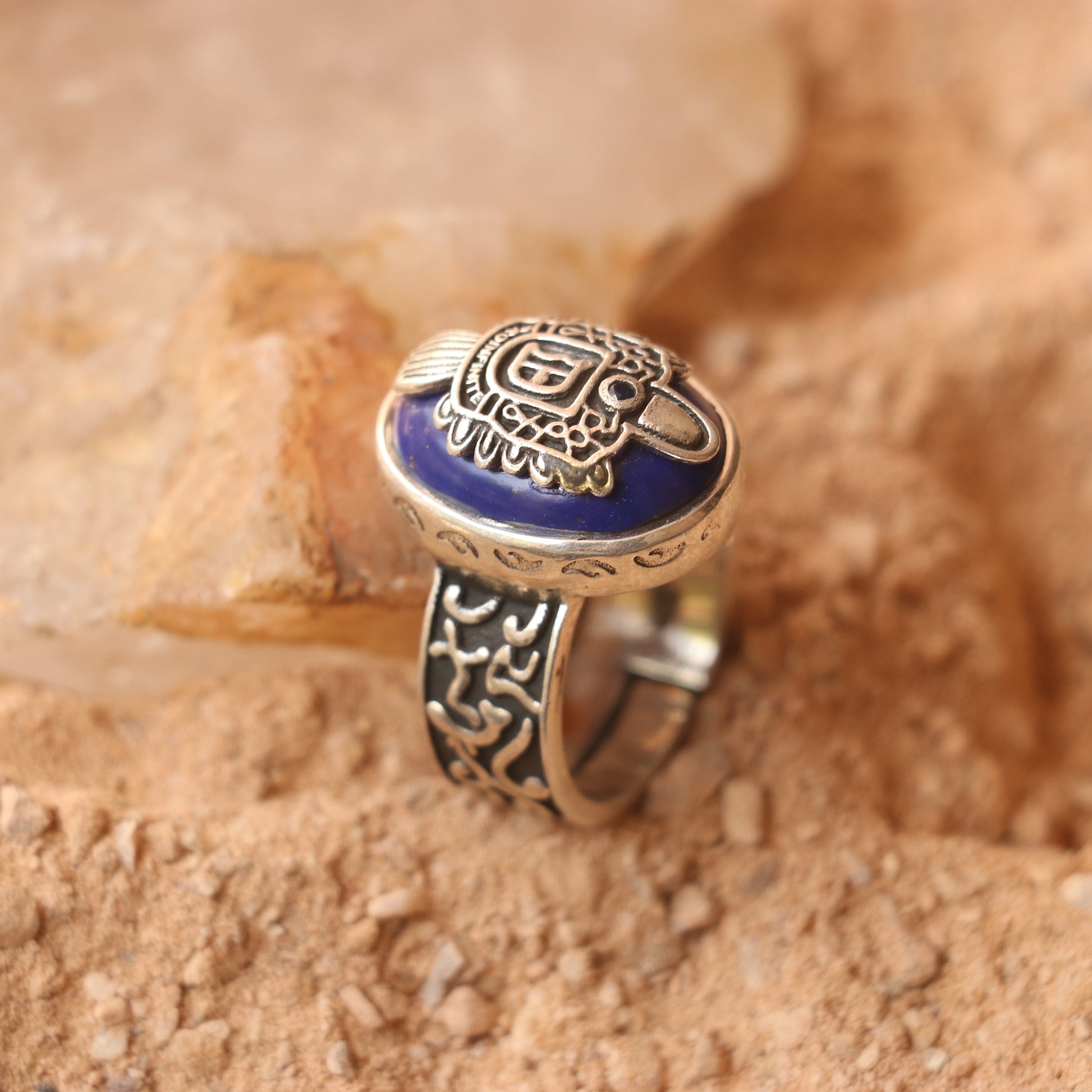 TRIBAL SILVER RING FEATURING A LAPIS LAZULLI STONE