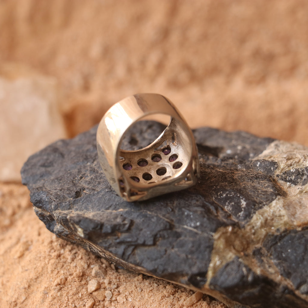 SILVER RING WITH A CLUSTER OF AMETHYSTS