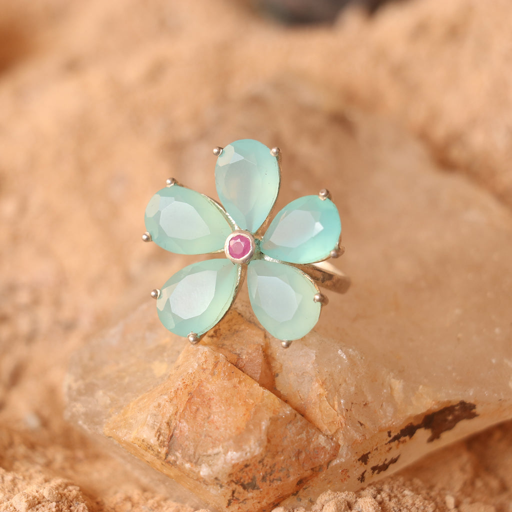SILVER FLOWER RING WITH BLUE AGATE